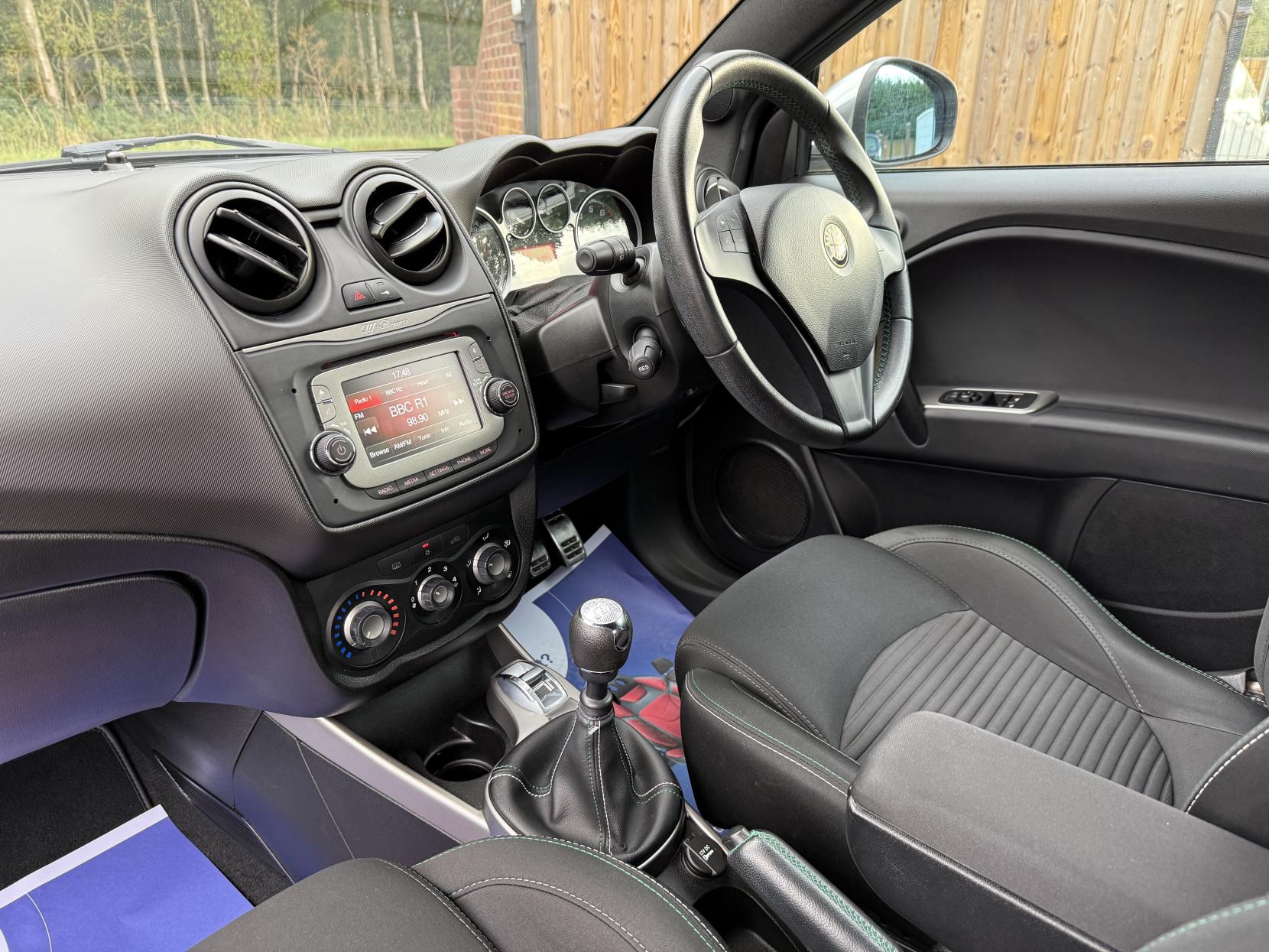 Alfa Romeo MiTo 875 TB TwinAir Sportiva Hatchback 3dr Petrol Manual Euro 6 (s/s) (105 ps)