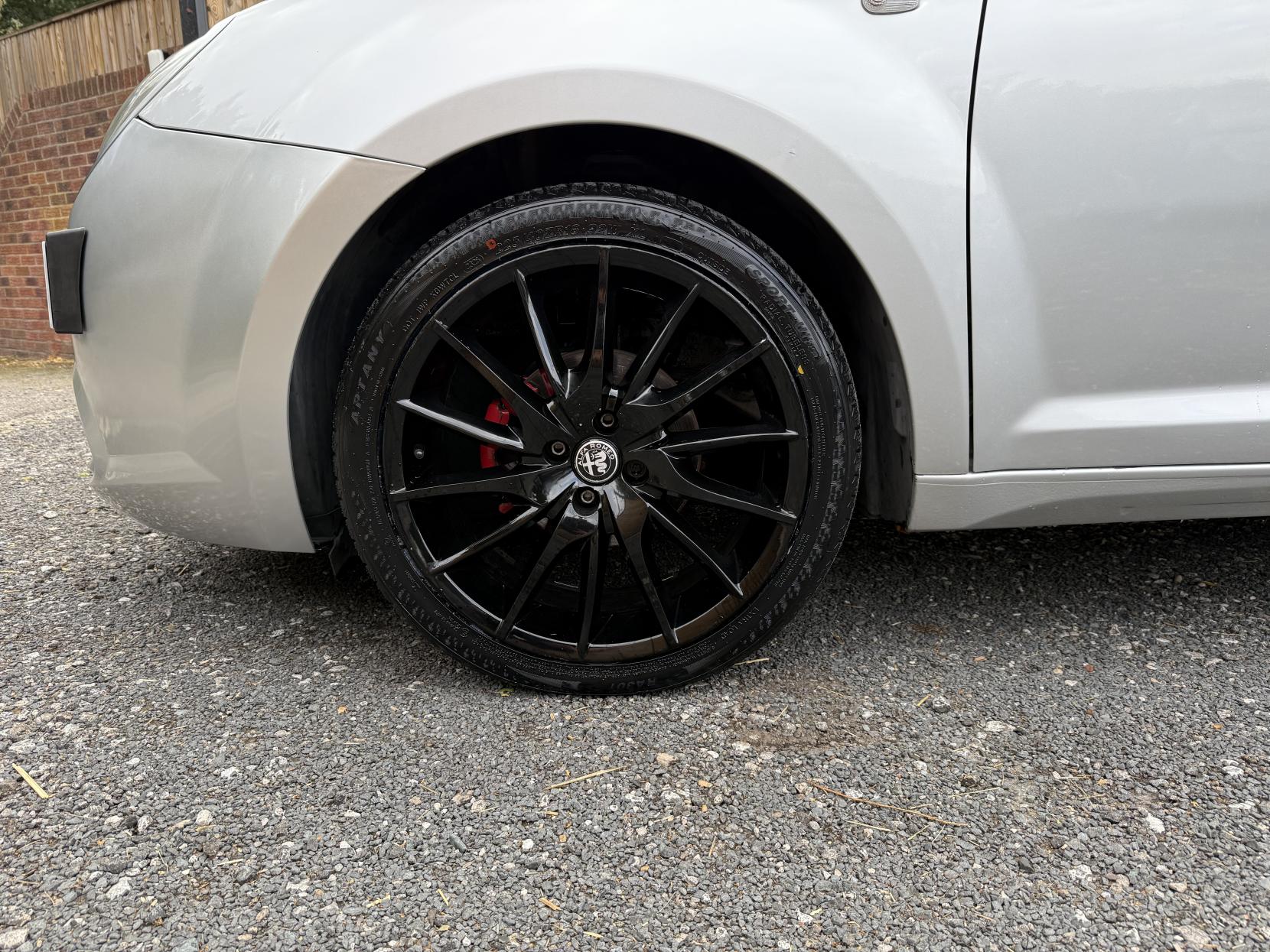 Alfa Romeo MiTo 875 TB TwinAir Sportiva Hatchback 3dr Petrol Manual Euro 6 (s/s) (105 ps)