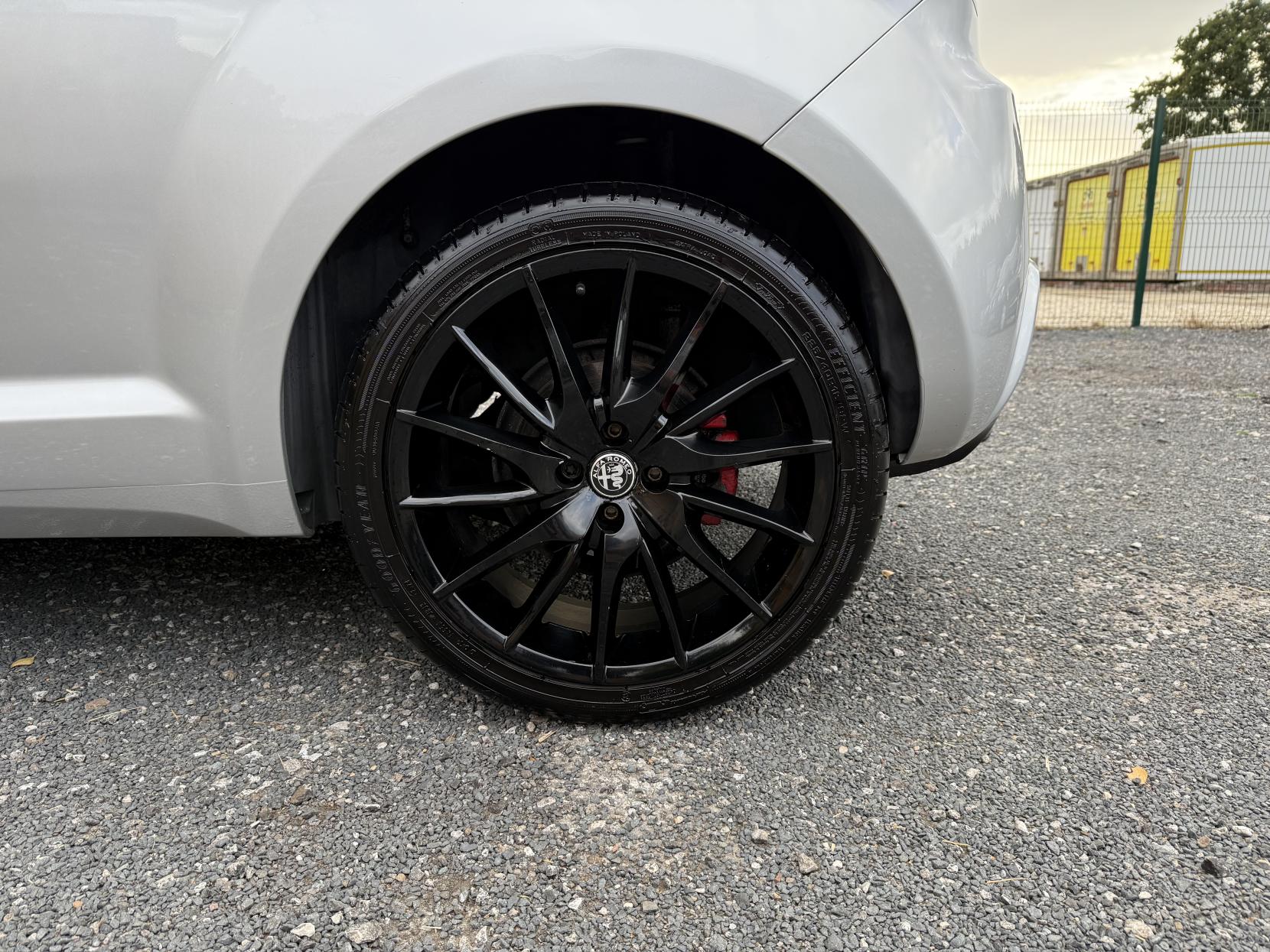 Alfa Romeo MiTo 875 TB TwinAir Sportiva Hatchback 3dr Petrol Manual Euro 6 (s/s) (105 ps)