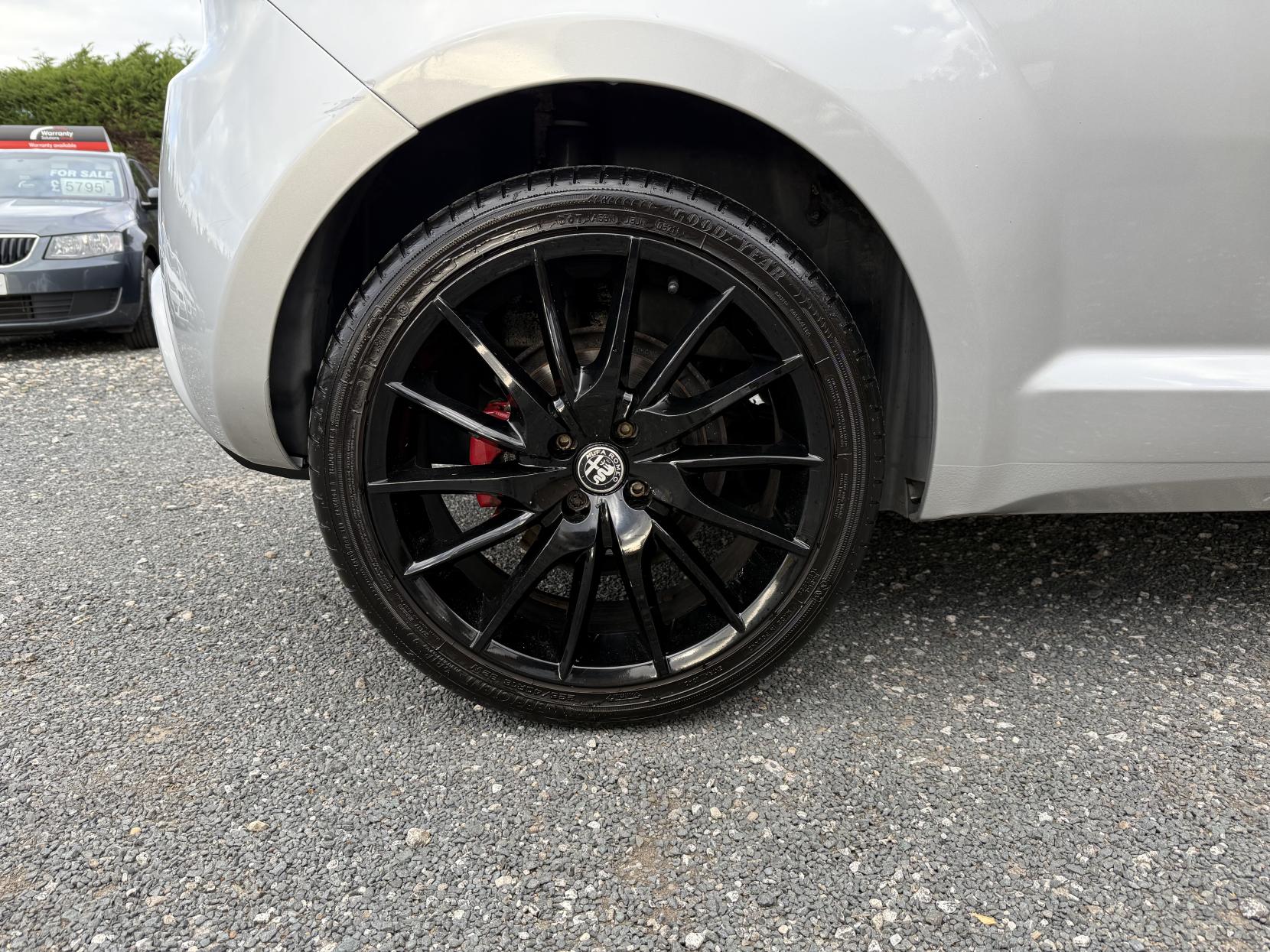 Alfa Romeo MiTo 875 TB TwinAir Sportiva Hatchback 3dr Petrol Manual Euro 6 (s/s) (105 ps)
