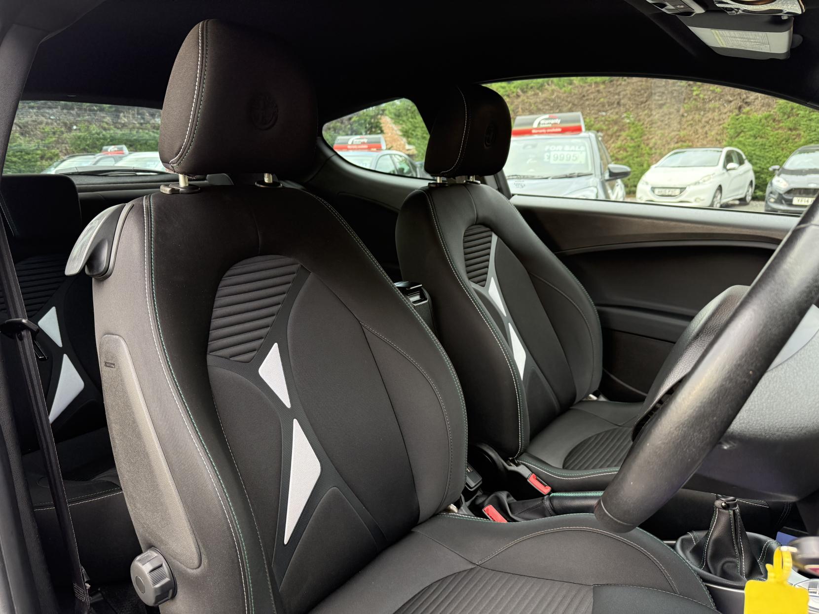 Alfa Romeo MiTo 875 TB TwinAir Sportiva Hatchback 3dr Petrol Manual Euro 6 (s/s) (105 ps)