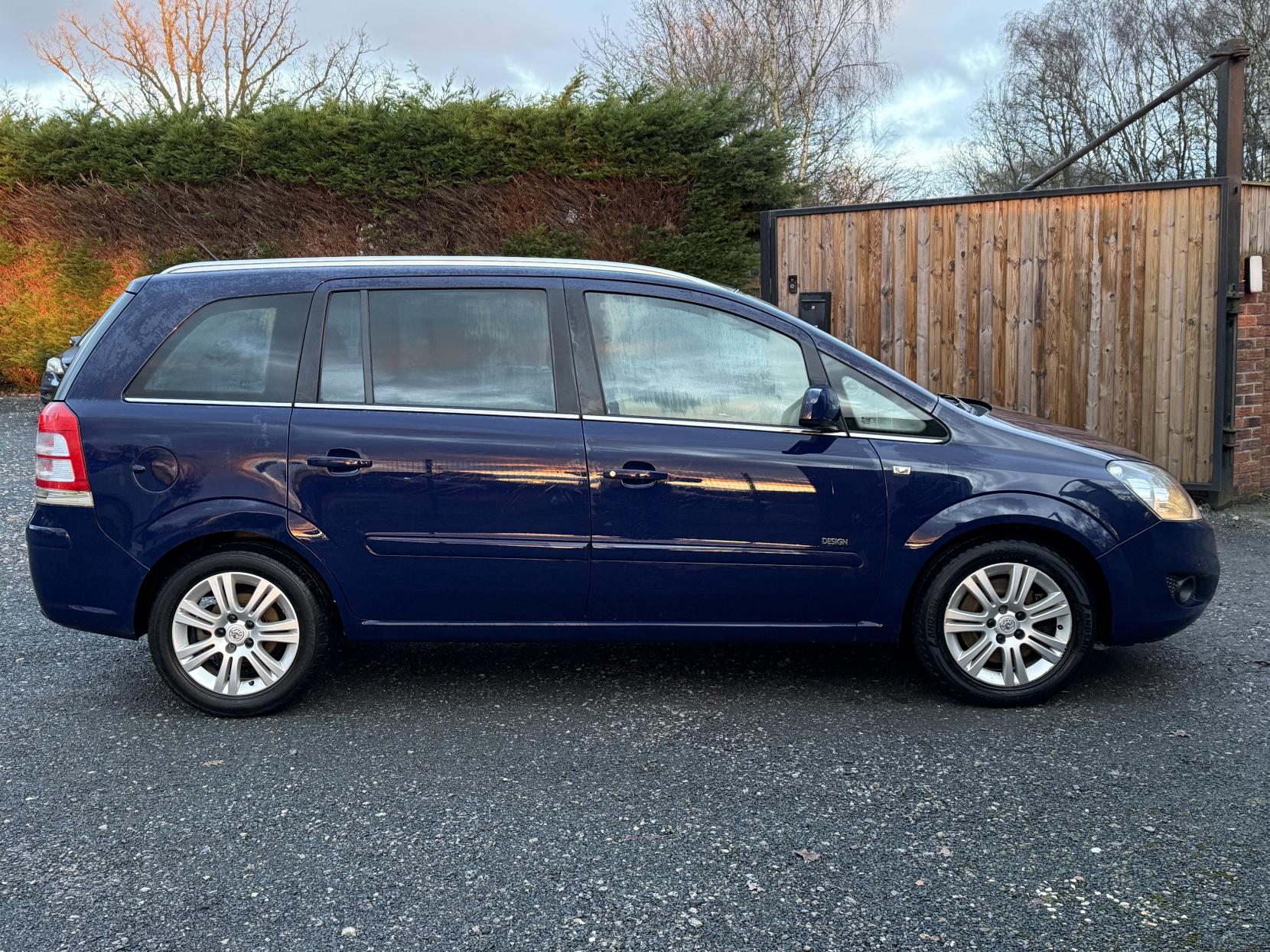 Vauxhall Zafira 1.7 CDTi ecoFLEX Design MPV 5dr Diesel Manual Euro 5 (SNav) (110 ps)