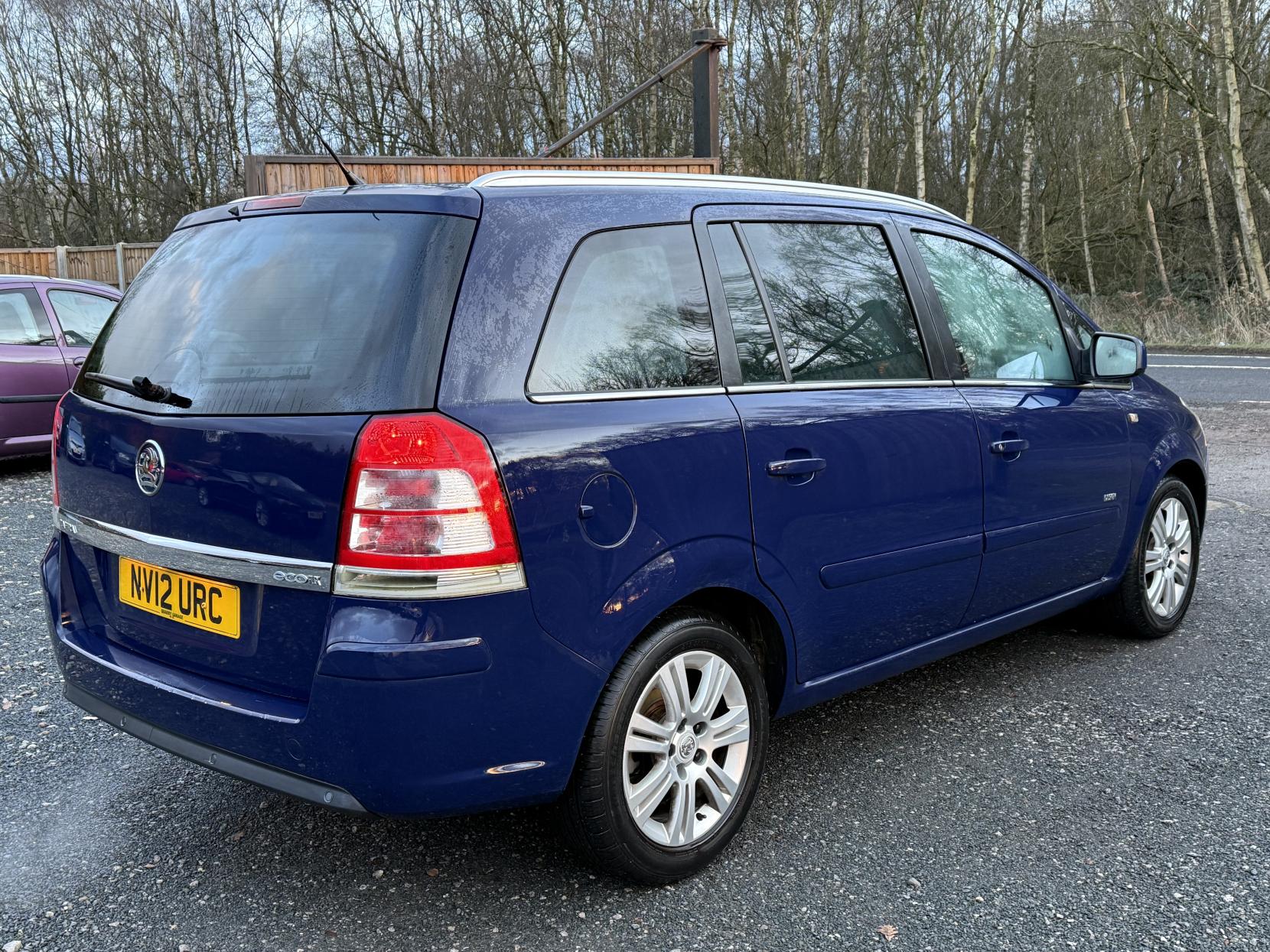 Vauxhall Zafira 1.7 CDTi ecoFLEX Design MPV 5dr Diesel Manual Euro 5 (SNav) (110 ps)