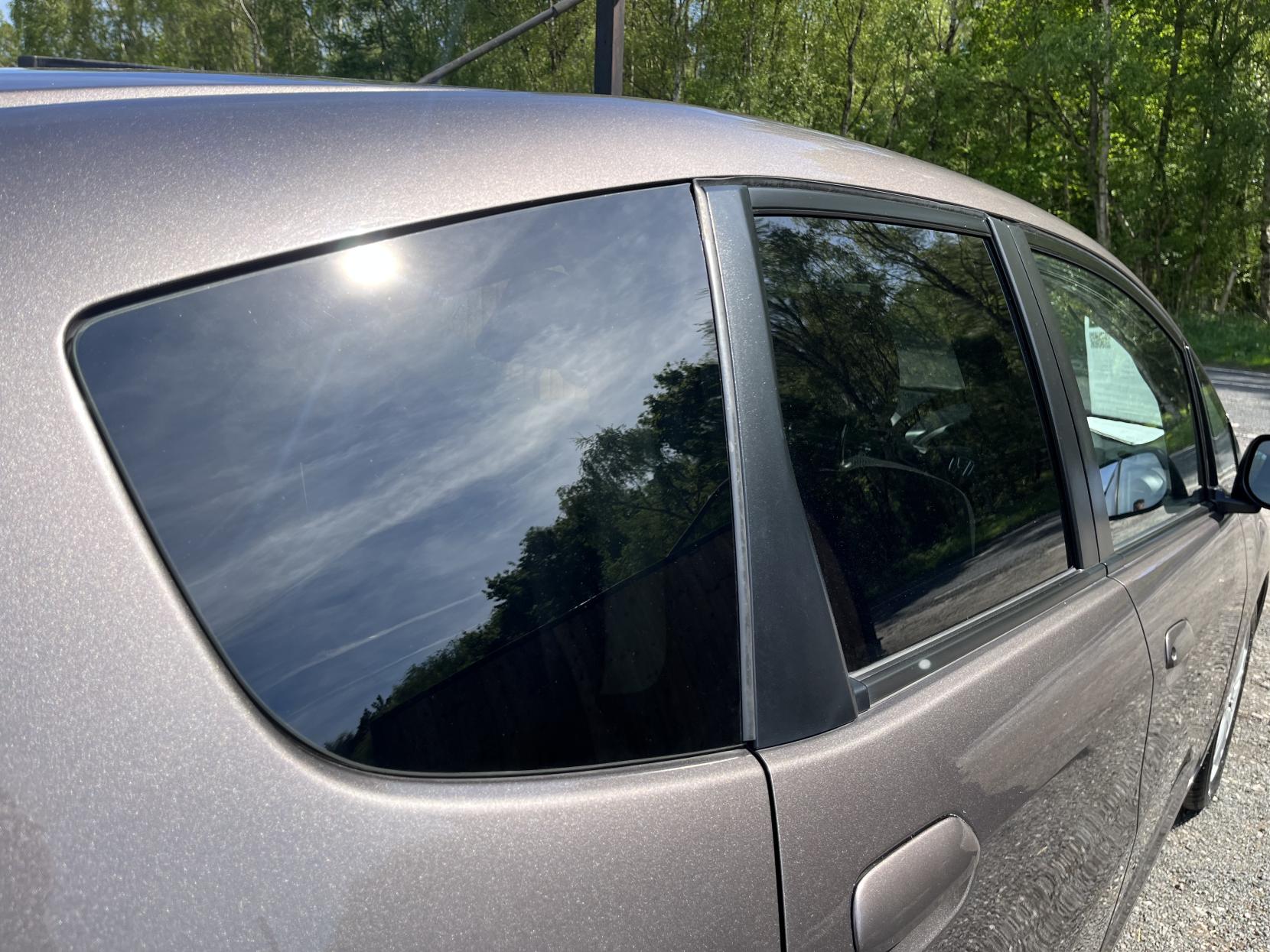 Honda Jazz 1.4 i-VTEC ES Plus Hatchback 5dr Petrol Manual Euro 5 (99 ps)