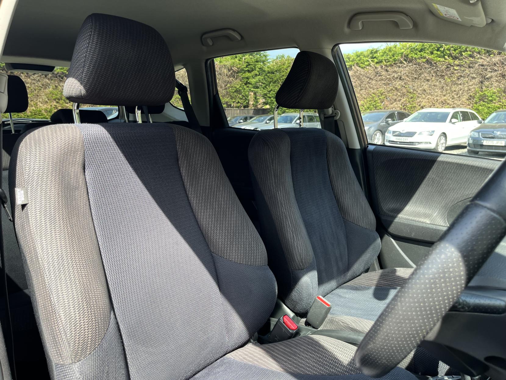 Honda Jazz 1.4 i-VTEC ES Plus Hatchback 5dr Petrol Manual Euro 5 (99 ps)