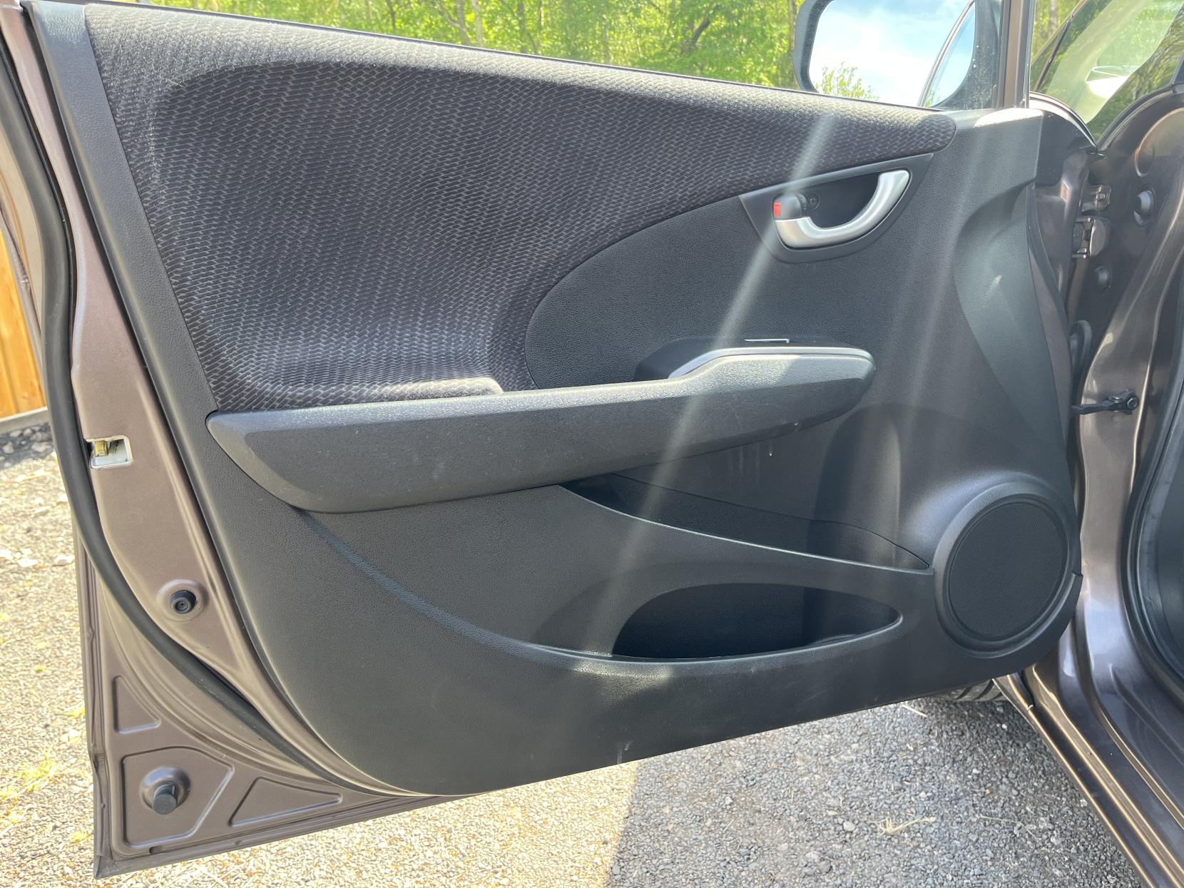 Honda Jazz 1.4 i-VTEC ES Plus Hatchback 5dr Petrol Manual Euro 5 (99 ps)