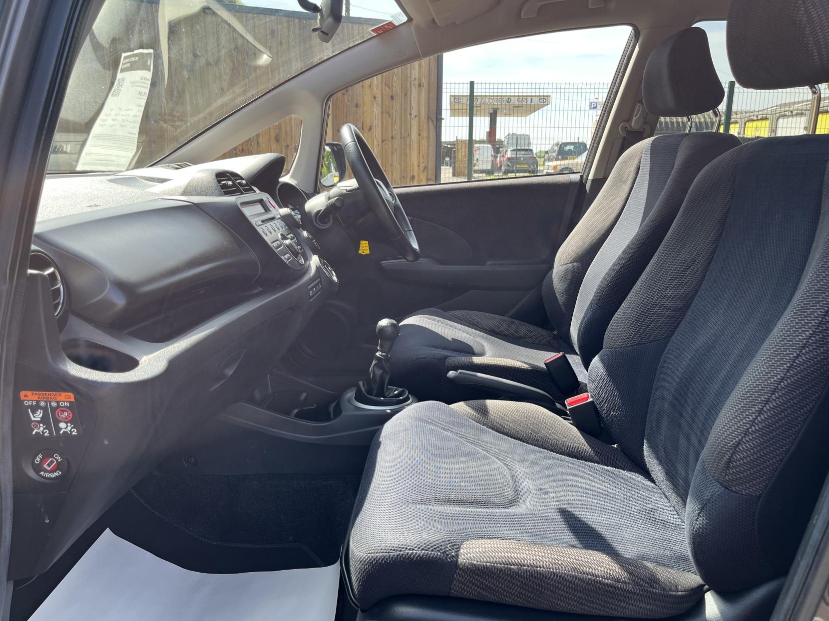 Honda Jazz 1.4 i-VTEC ES Plus Hatchback 5dr Petrol Manual Euro 5 (99 ps)