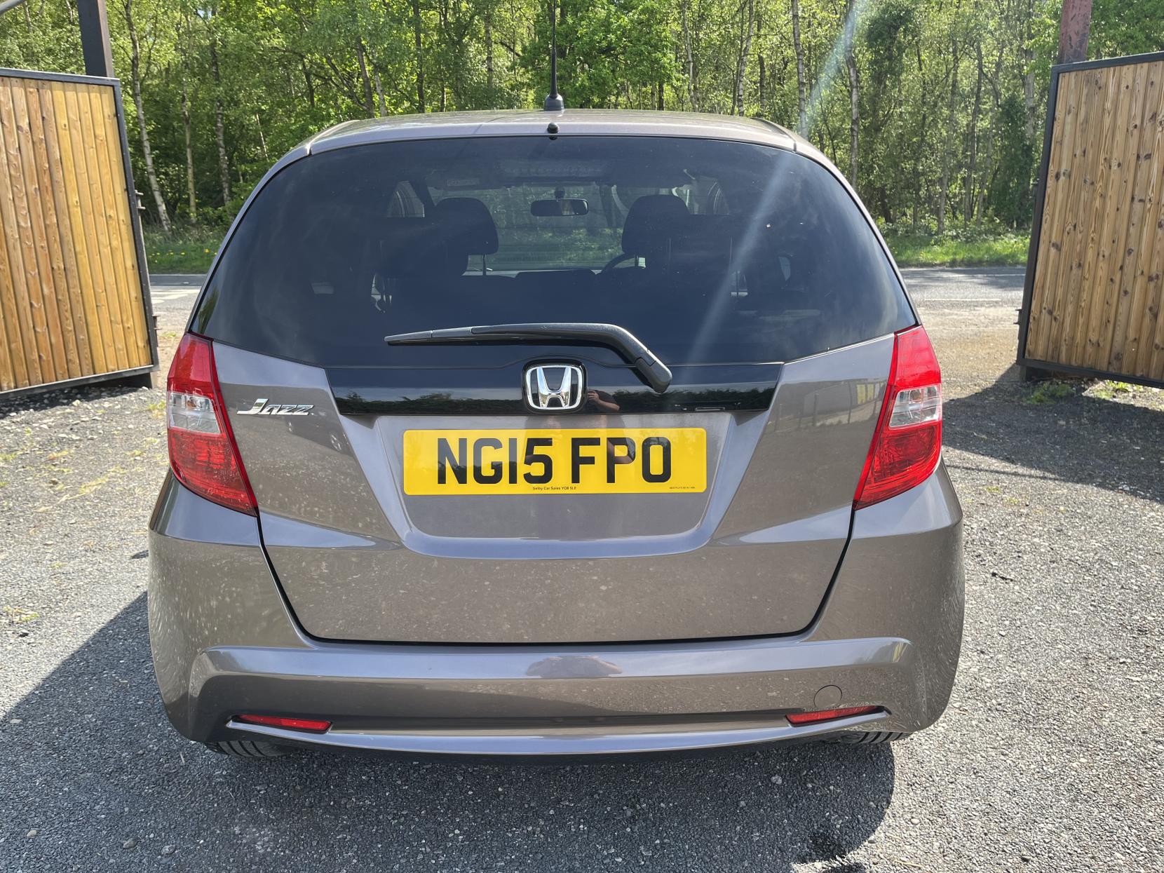 Honda Jazz 1.4 i-VTEC ES Plus Hatchback 5dr Petrol Manual Euro 5 (99 ps)