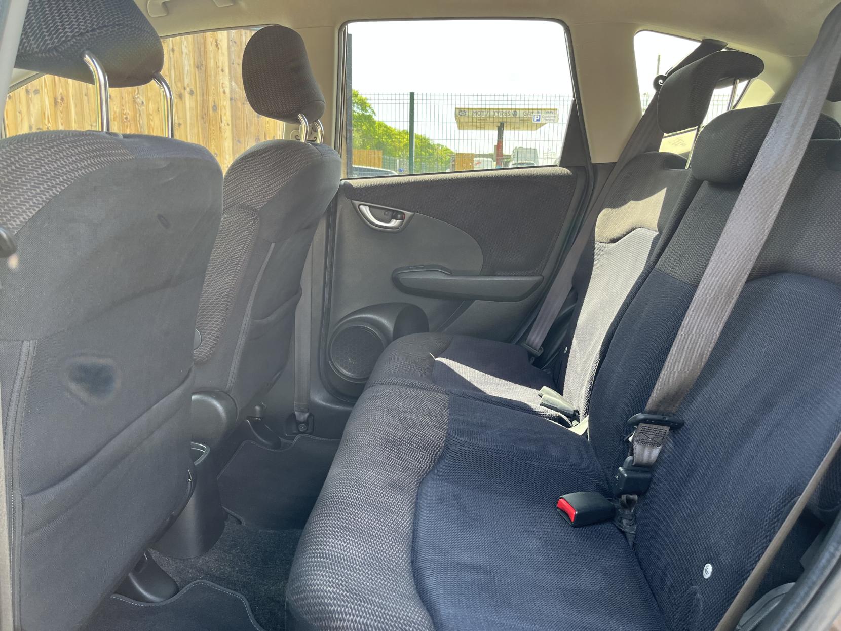 Honda Jazz 1.4 i-VTEC ES Plus Hatchback 5dr Petrol Manual Euro 5 (99 ps)