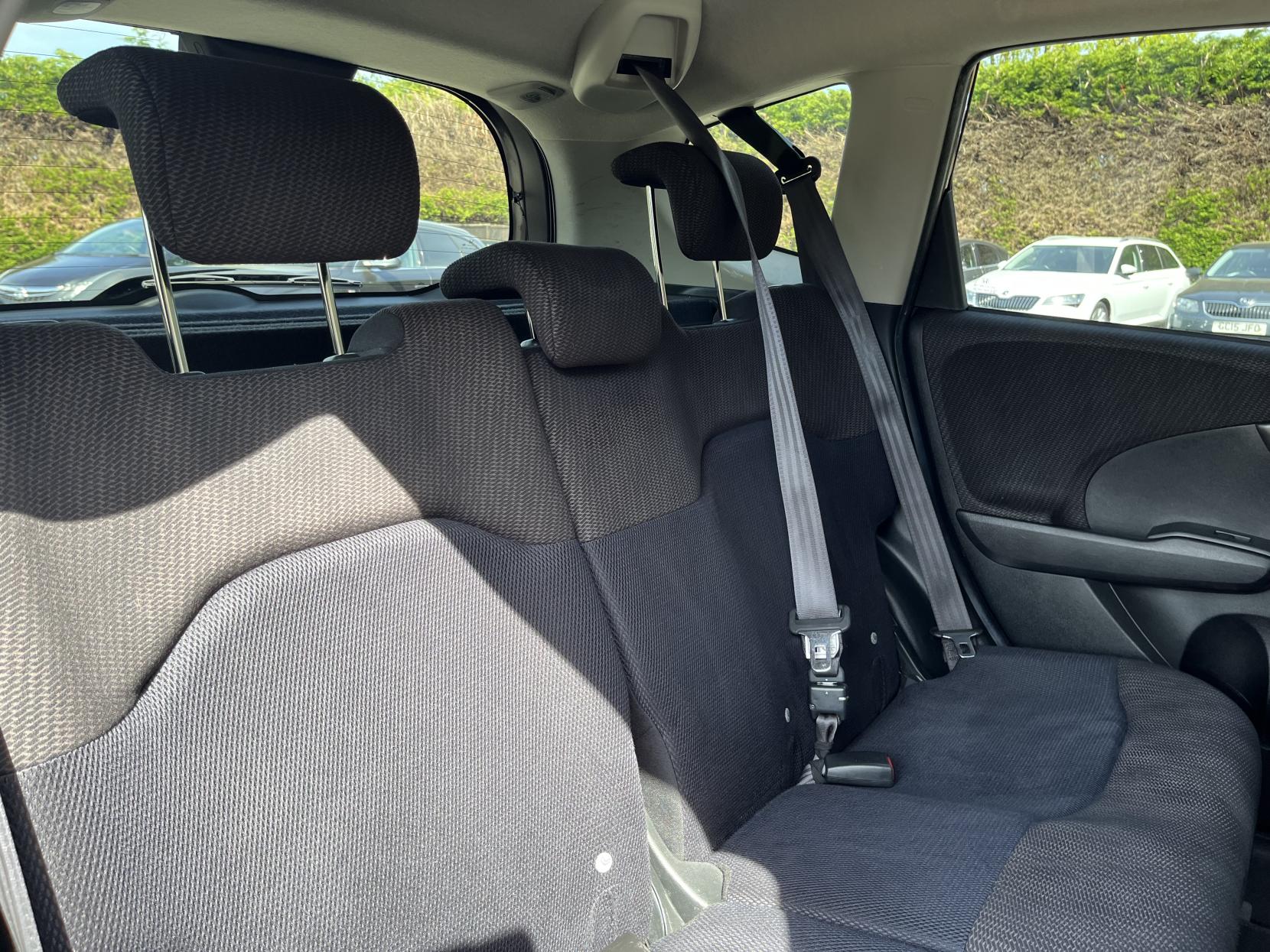 Honda Jazz 1.4 i-VTEC ES Plus Hatchback 5dr Petrol Manual Euro 5 (99 ps)