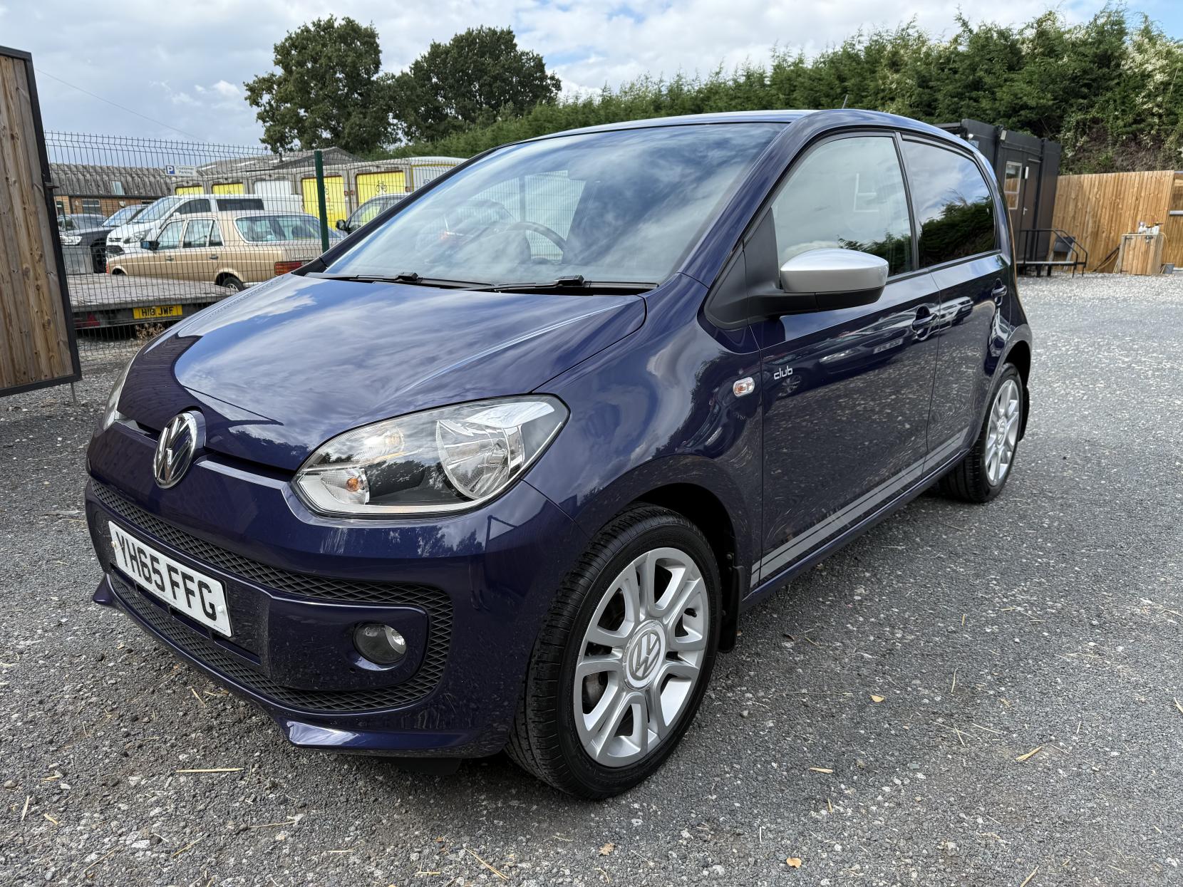 Volkswagen up! 1.0 Club up! Hatchback 5dr Petrol Manual Euro 6 (75 ps)