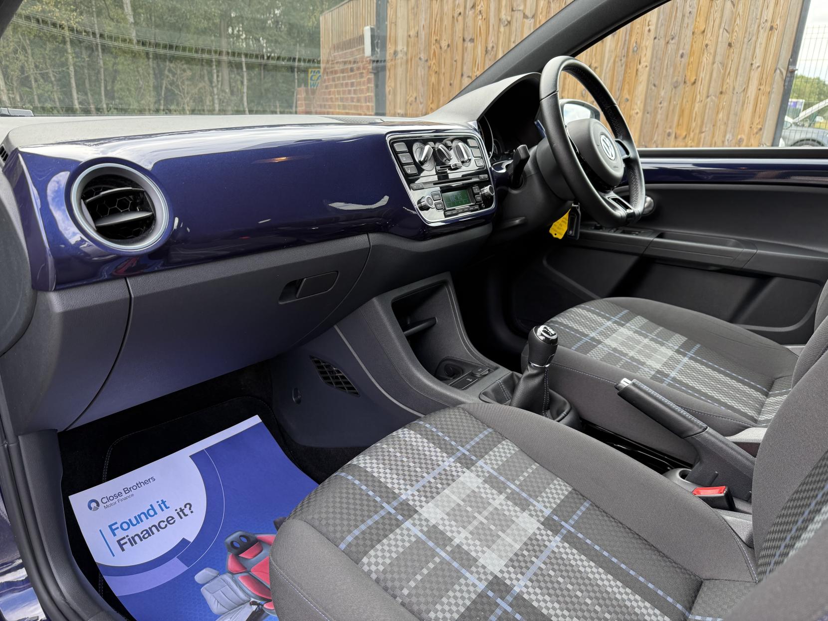 Volkswagen up! 1.0 Club up! Hatchback 5dr Petrol Manual Euro 6 (75 ps)