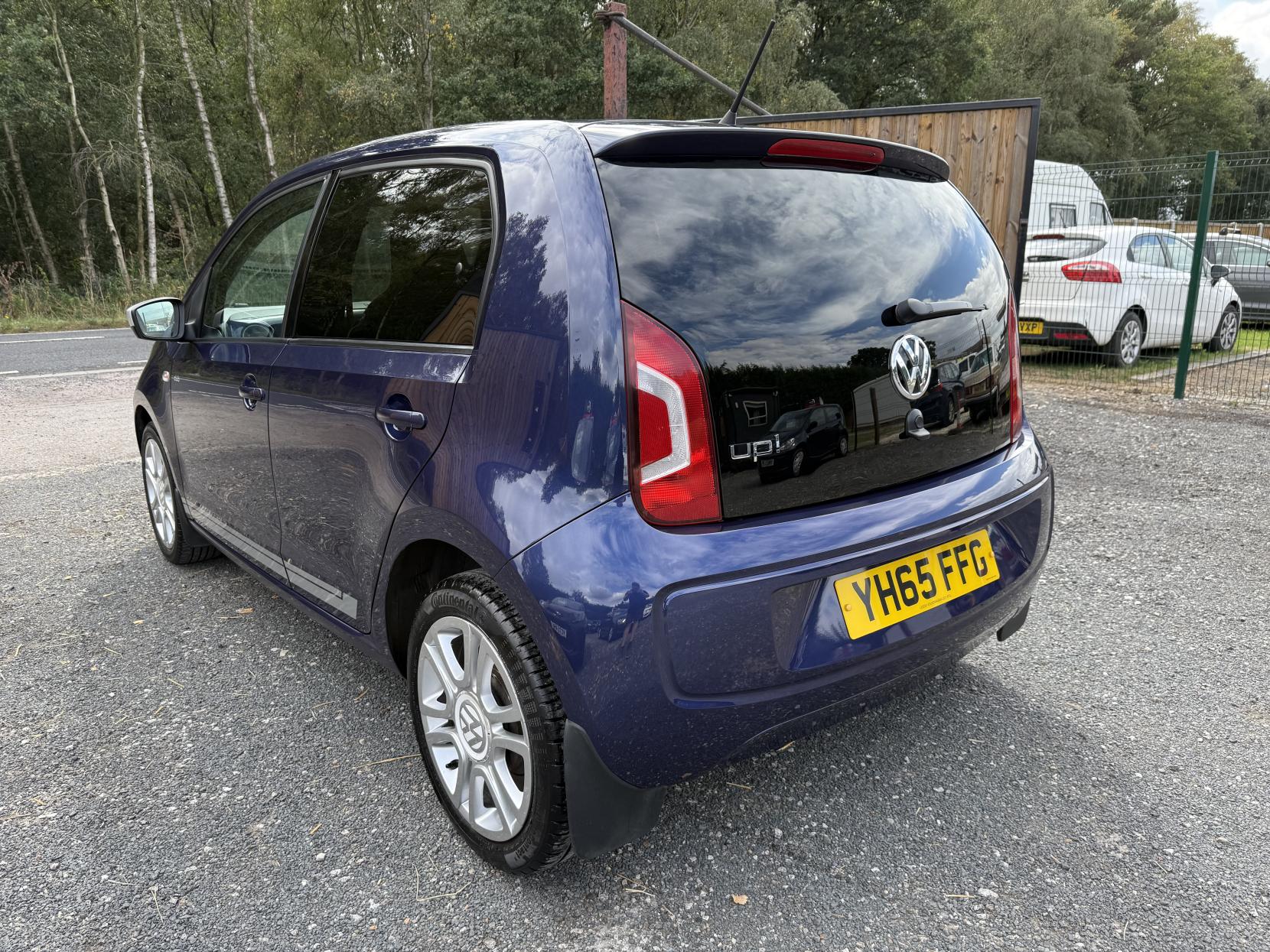 Volkswagen up! 1.0 Club up! Hatchback 5dr Petrol Manual Euro 6 (75 ps)
