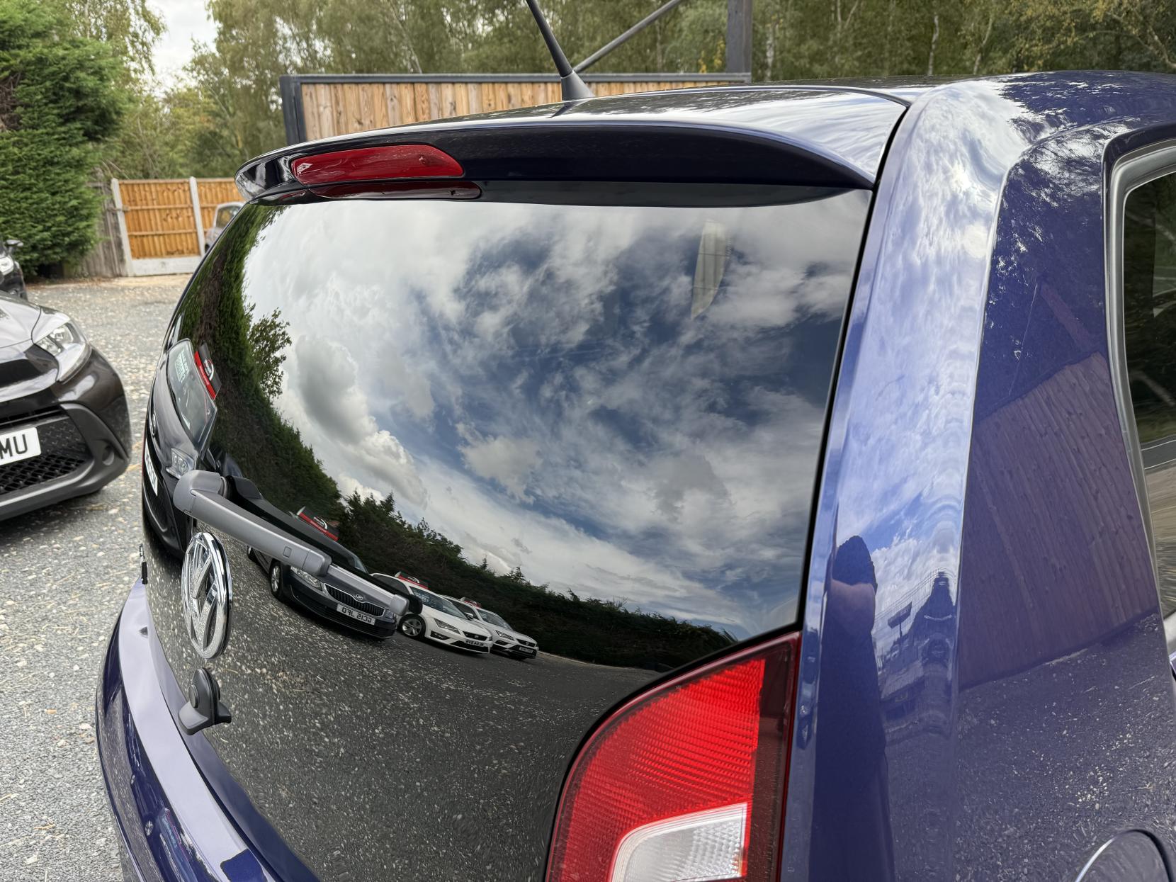Volkswagen up! 1.0 Club up! Hatchback 5dr Petrol Manual Euro 6 (75 ps)