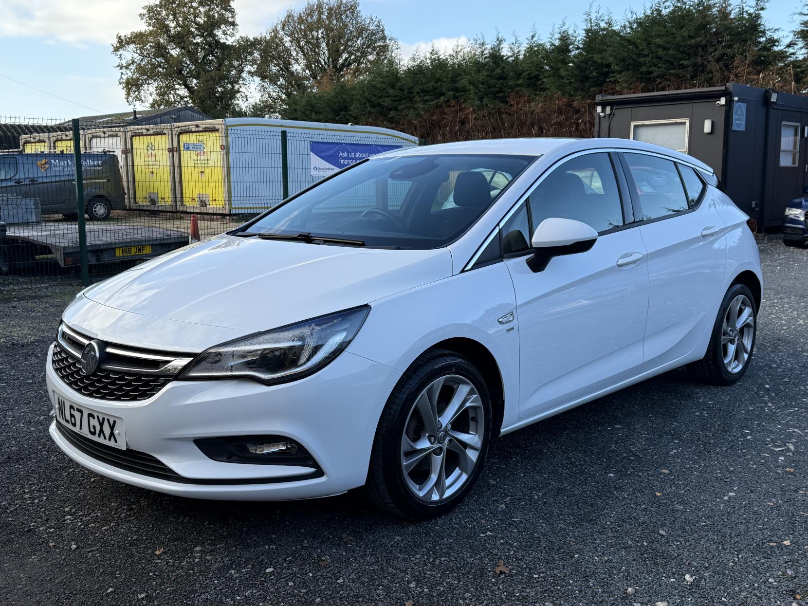 Vauxhall Astra 1.0i Turbo ecoTEC SRi Hatchback 5dr Petrol Manual Euro 6 (s/s) (105 ps)