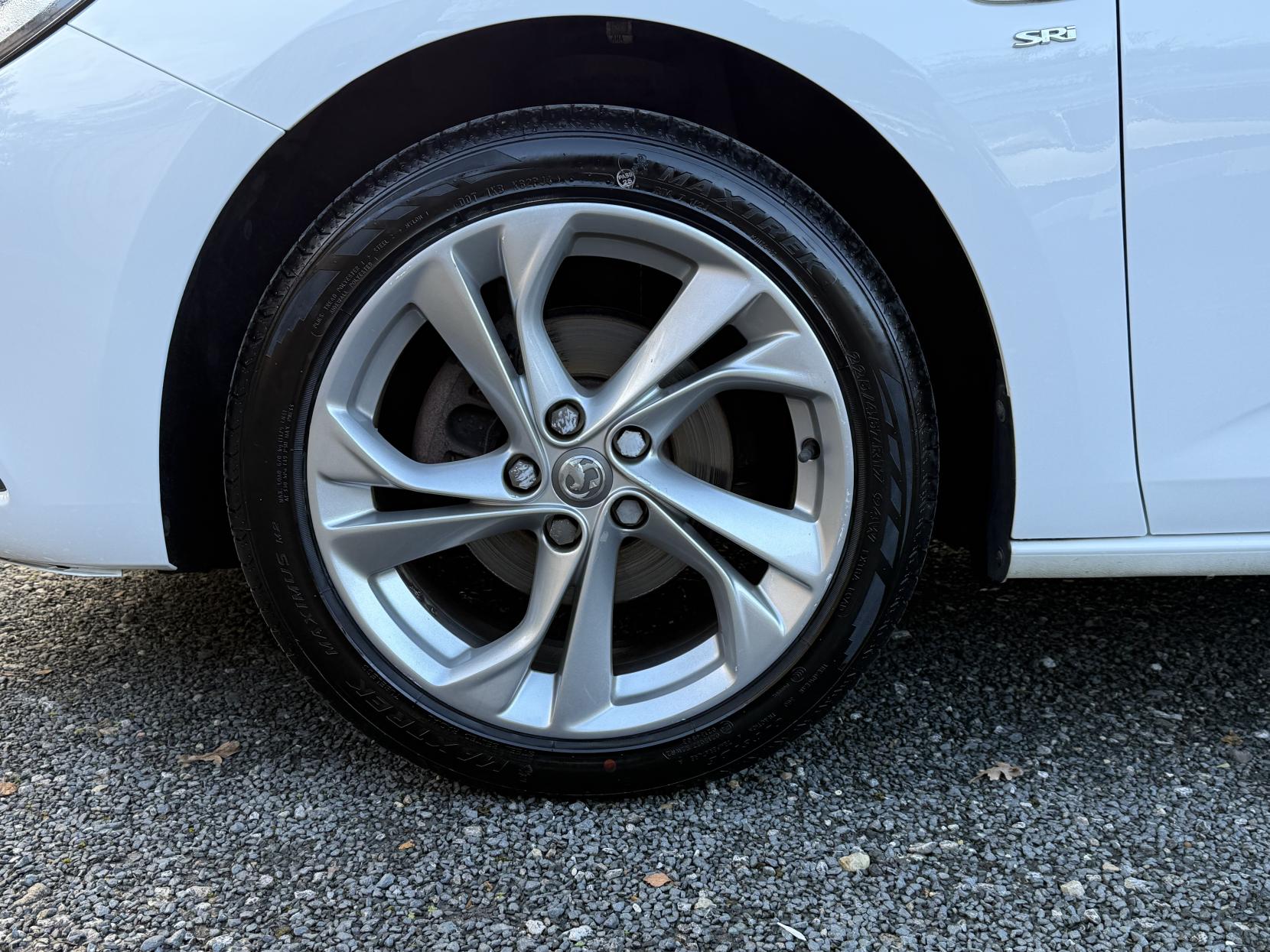 Vauxhall Astra 1.0i Turbo ecoTEC SRi Hatchback 5dr Petrol Manual Euro 6 (s/s) (105 ps)