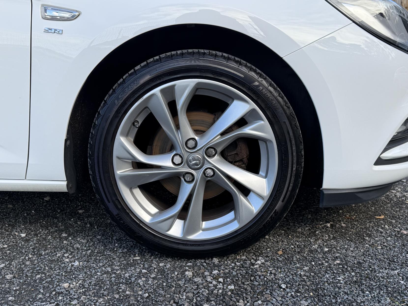 Vauxhall Astra 1.0i Turbo ecoTEC SRi Hatchback 5dr Petrol Manual Euro 6 (s/s) (105 ps)