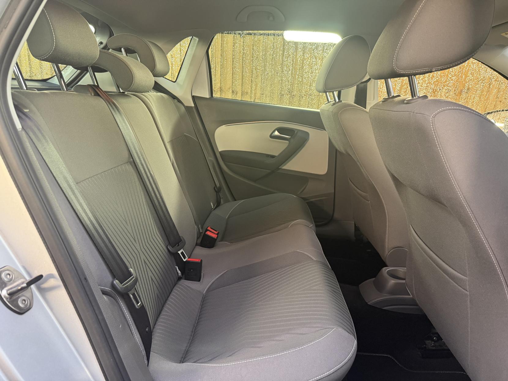 Volkswagen Polo 1.2 TSI BlueMotion Tech SE Design Hatchback 5dr Petrol DSG Euro 6 (s/s) (90 ps)