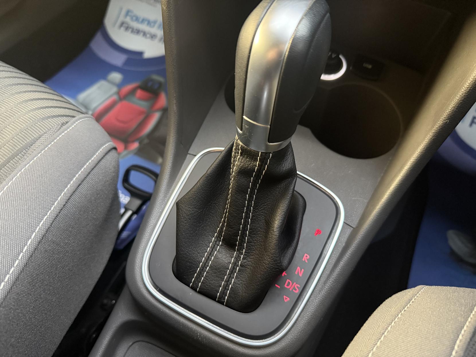 Volkswagen Polo 1.2 TSI BlueMotion Tech SE Design Hatchback 5dr Petrol DSG Euro 6 (s/s) (90 ps)