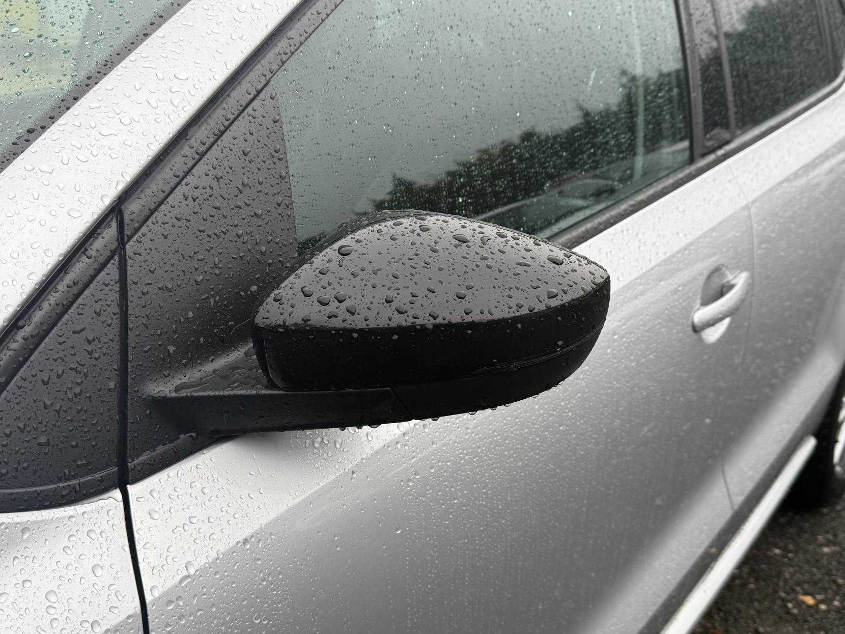 Volkswagen Polo 1.2 TSI BlueMotion Tech SE Design Hatchback 5dr Petrol DSG Euro 6 (s/s) (90 ps)