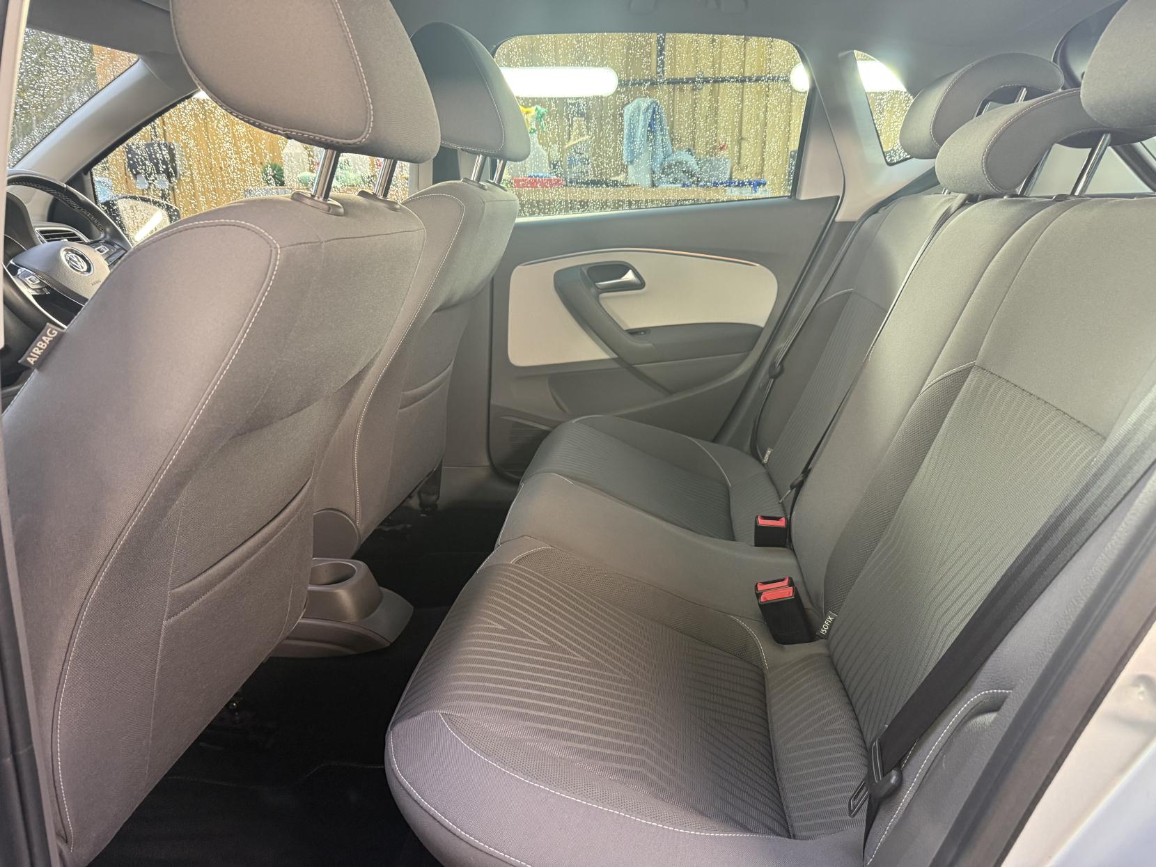 Volkswagen Polo 1.2 TSI BlueMotion Tech SE Design Hatchback 5dr Petrol DSG Euro 6 (s/s) (90 ps)