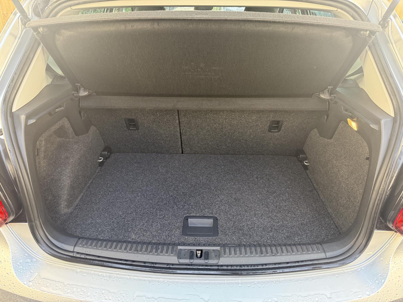 Volkswagen Polo 1.2 TSI BlueMotion Tech SE Design Hatchback 5dr Petrol DSG Euro 6 (s/s) (90 ps)