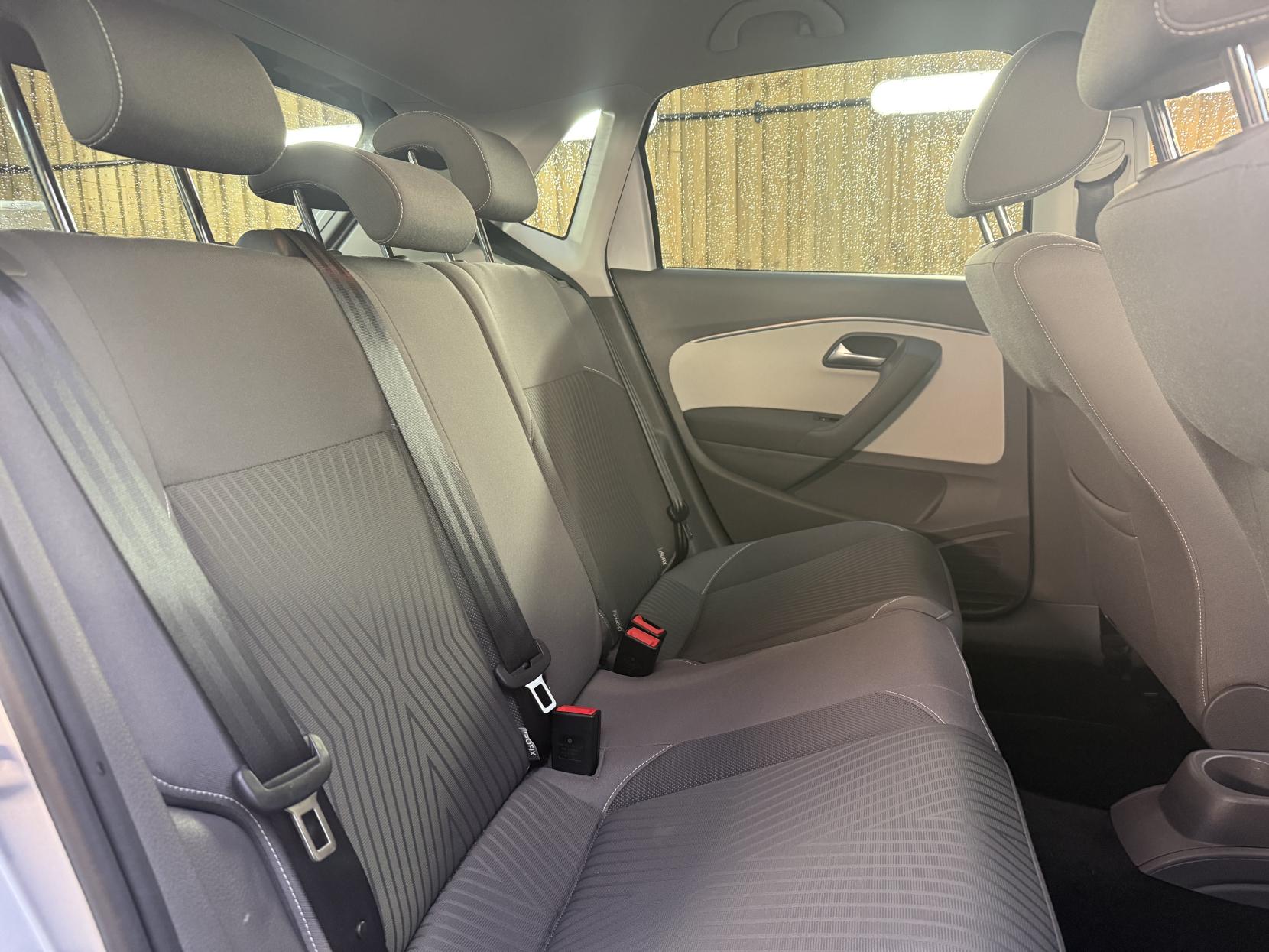 Volkswagen Polo 1.2 TSI BlueMotion Tech SE Design Hatchback 5dr Petrol DSG Euro 6 (s/s) (90 ps)