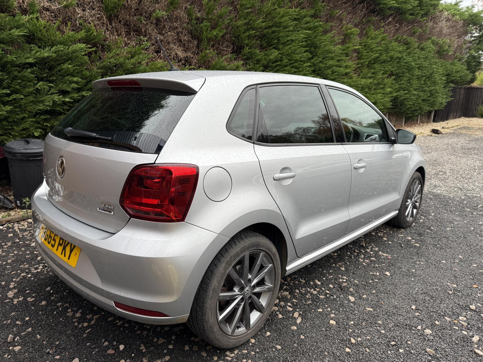 Volkswagen Polo 1.2 TSI BlueMotion Tech SE Design Hatchback 5dr Petrol DSG Euro 6 (s/s) (90 ps)