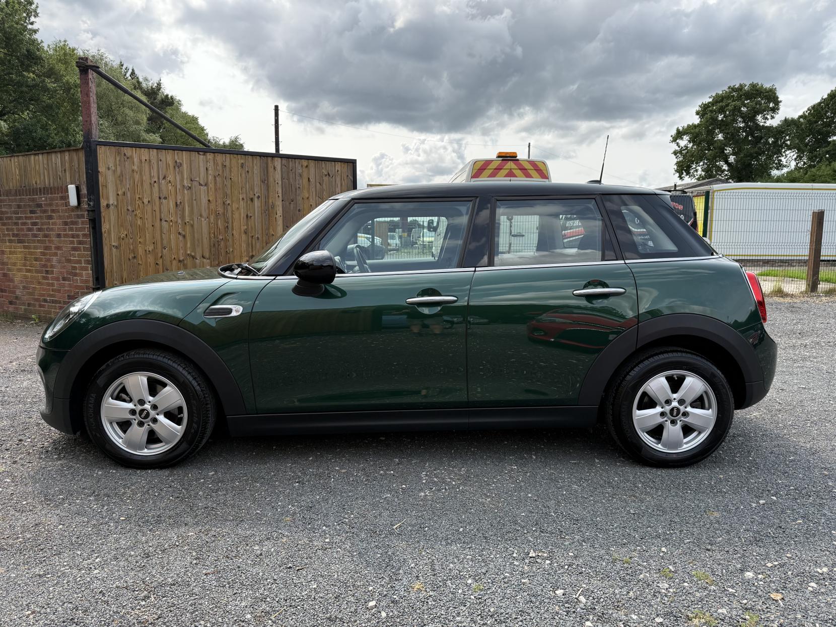 MINI Hatch 1.5 Cooper Hatchback 5dr Petrol Manual Euro 6 (s/s) (136 ps)