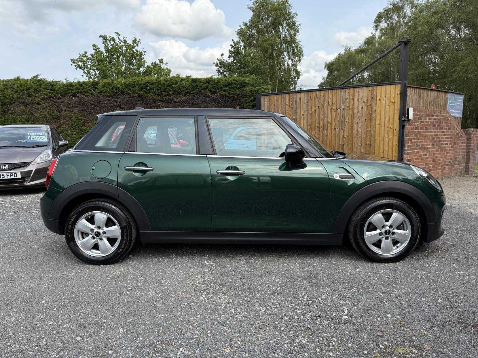MINI Hatch 1.5 Cooper Hatchback 5dr Petrol Manual Euro 6 (s/s) (136 ps)
