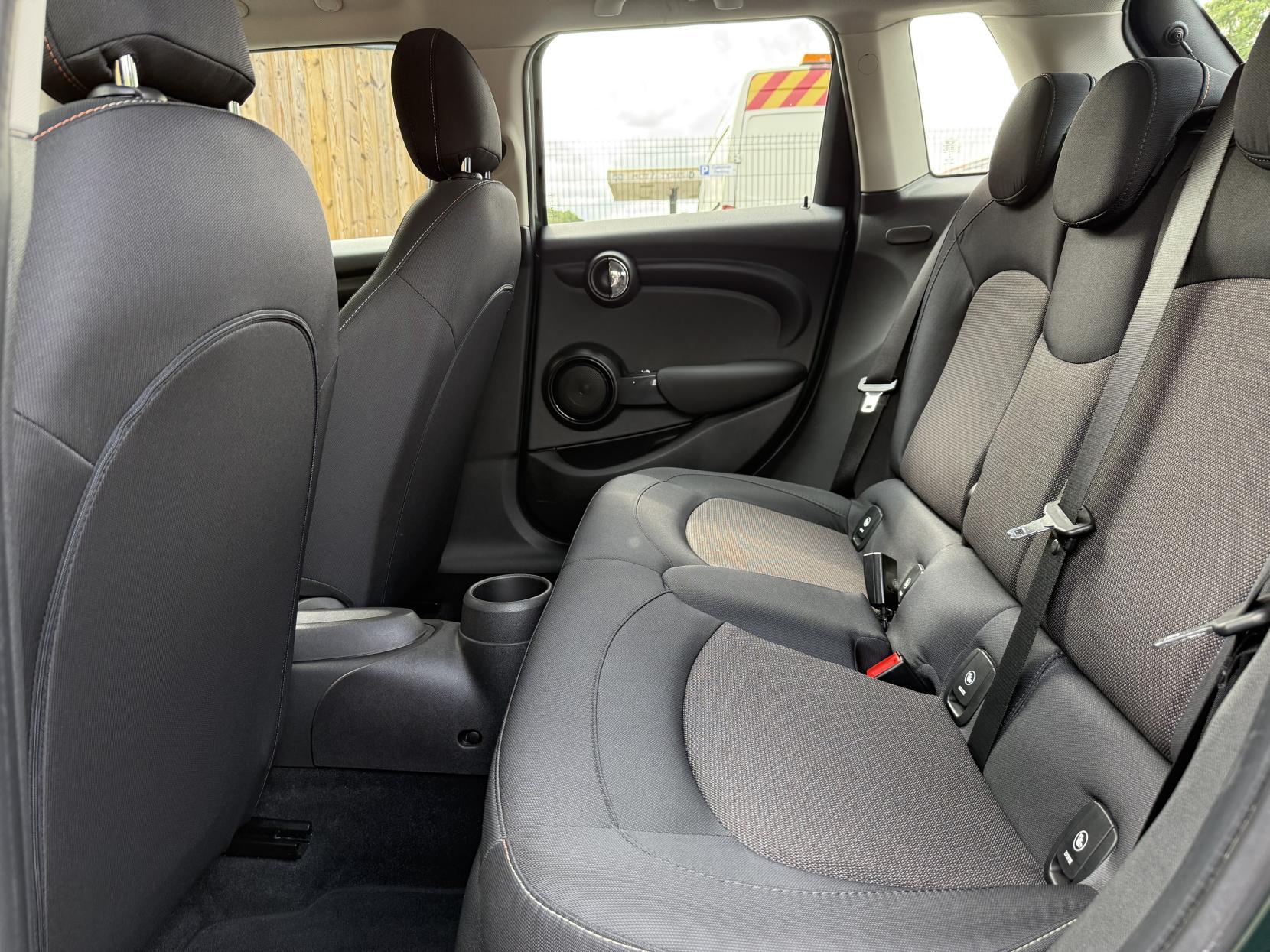 MINI Hatch 1.5 Cooper Hatchback 5dr Petrol Manual Euro 6 (s/s) (136 ps)
