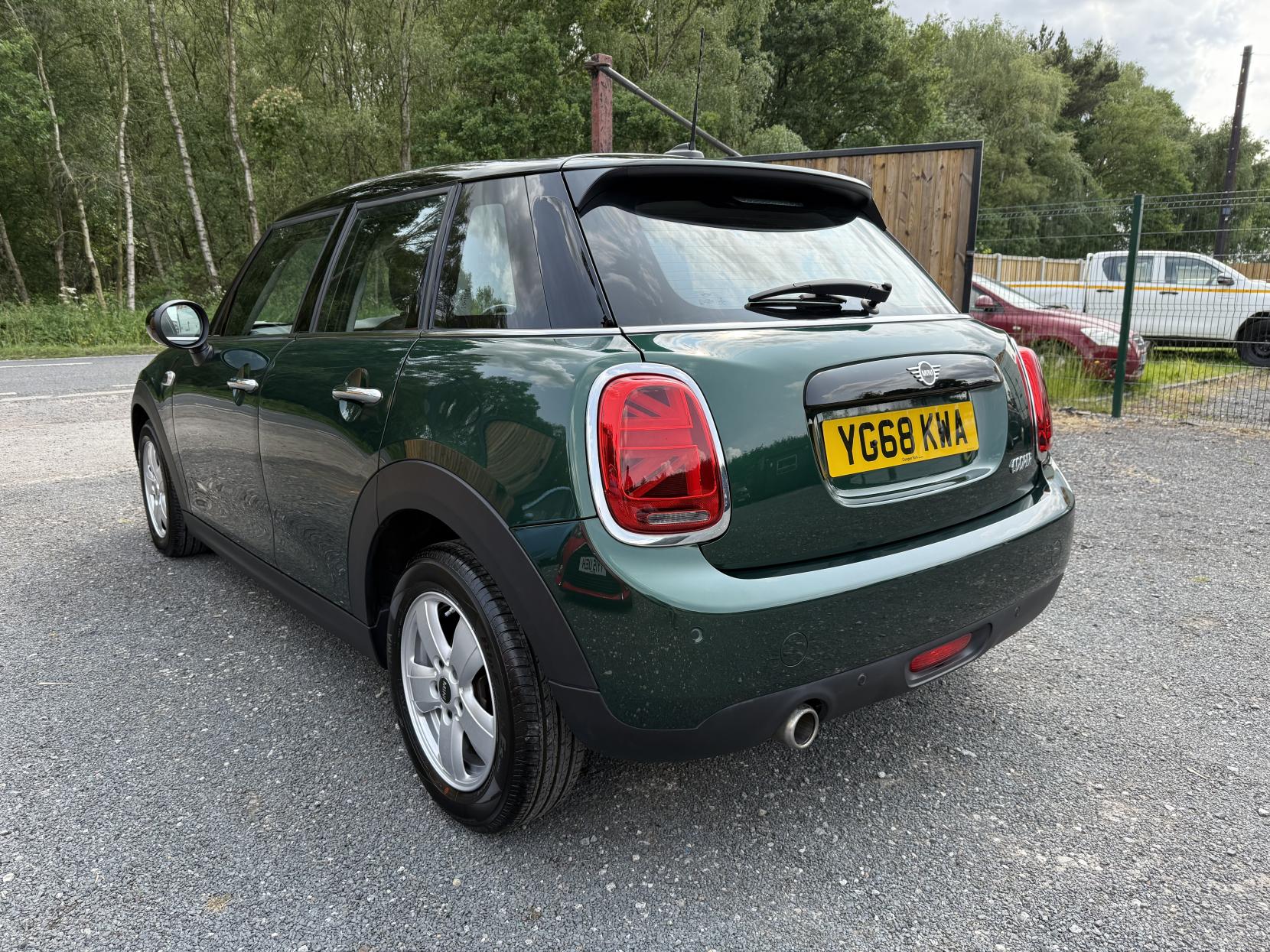 MINI Hatch 1.5 Cooper Hatchback 5dr Petrol Manual Euro 6 (s/s) (136 ps)