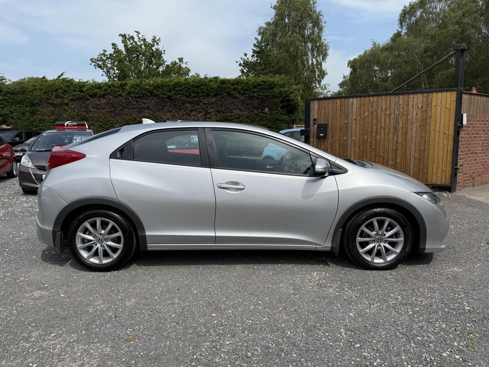 Honda Civic 1.4 i-VTEC SE Hatchback 5dr Petrol Manual Euro 5 (s/s) (100 ps)