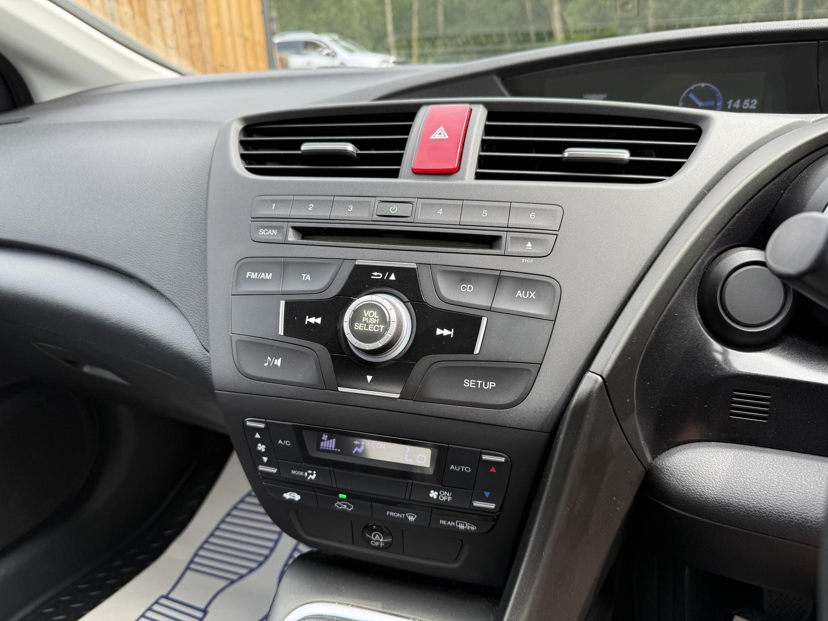Honda Civic 1.4 i-VTEC SE Hatchback 5dr Petrol Manual Euro 5 (s/s) (100 ps)
