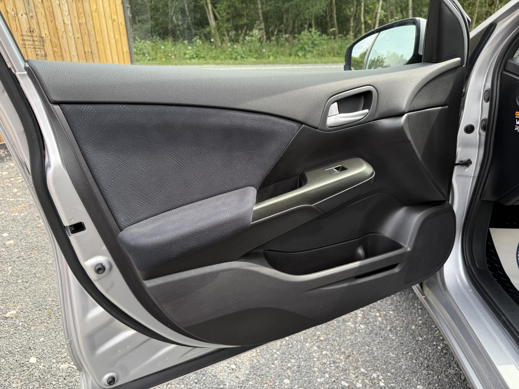 Honda Civic 1.4 i-VTEC SE Hatchback 5dr Petrol Manual Euro 5 (s/s) (100 ps)