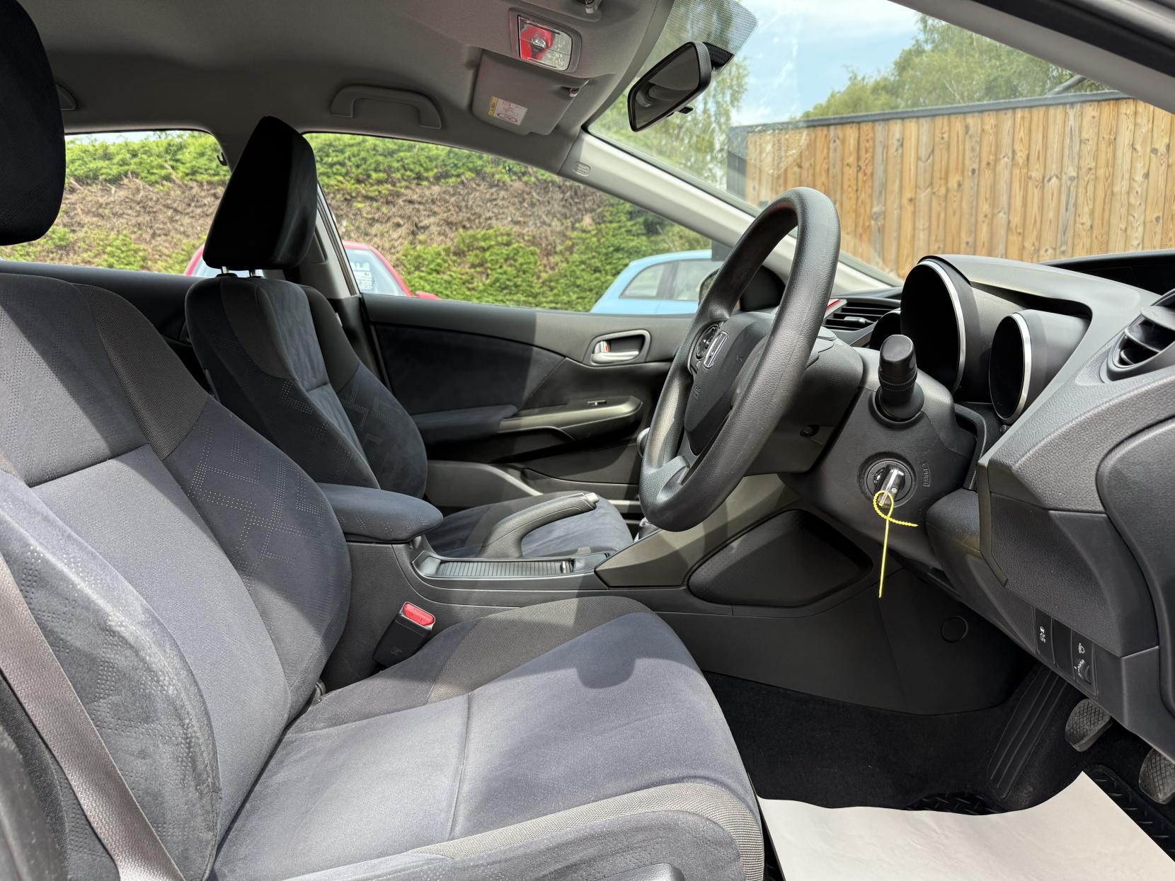 Honda Civic 1.4 i-VTEC SE Hatchback 5dr Petrol Manual Euro 5 (s/s) (100 ps)