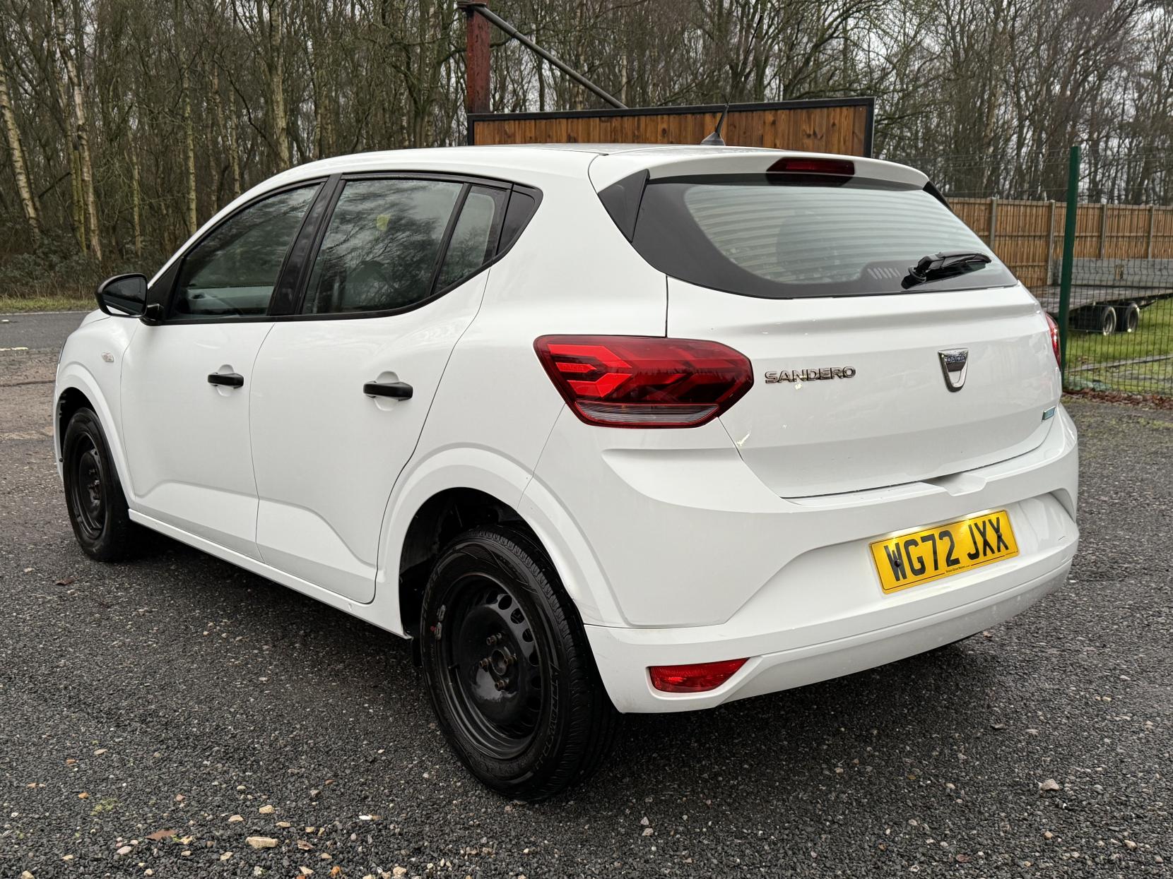 Dacia Sandero 1.0 Essential Hatchback (2022 - )