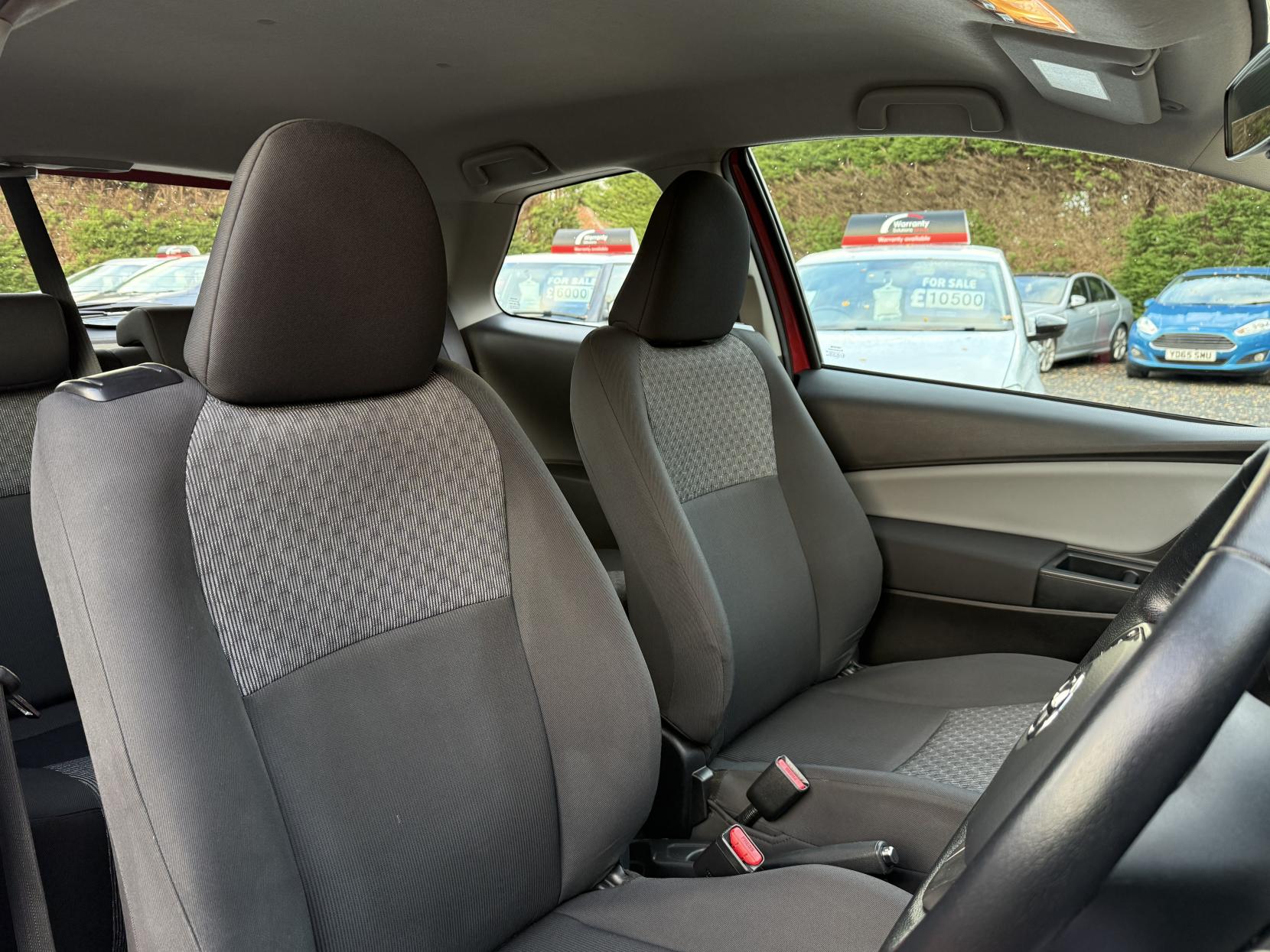 Toyota Yaris 1.0 VVT-i Icon Hatchback 3dr Petrol Manual Euro 6 (69 ps)