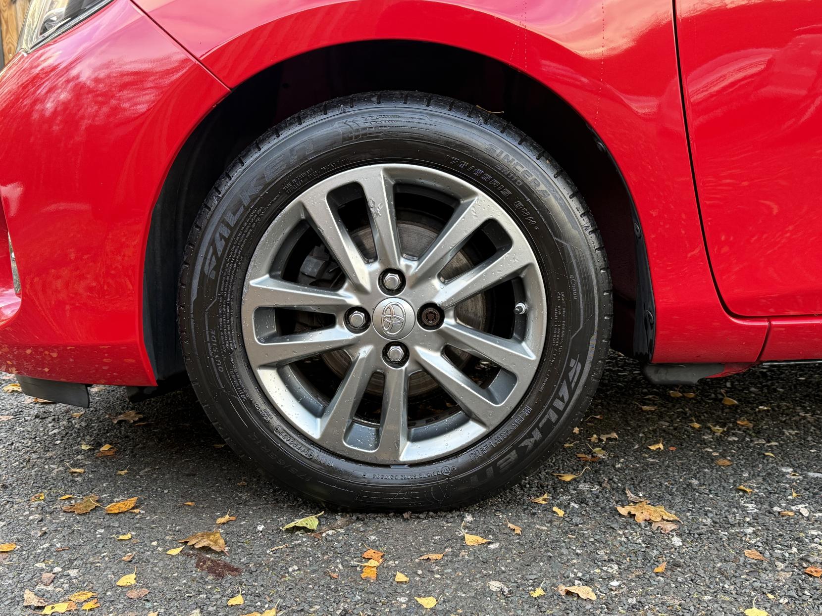 Toyota Yaris 1.0 VVT-i Icon Hatchback 3dr Petrol Manual Euro 6 (69 ps)