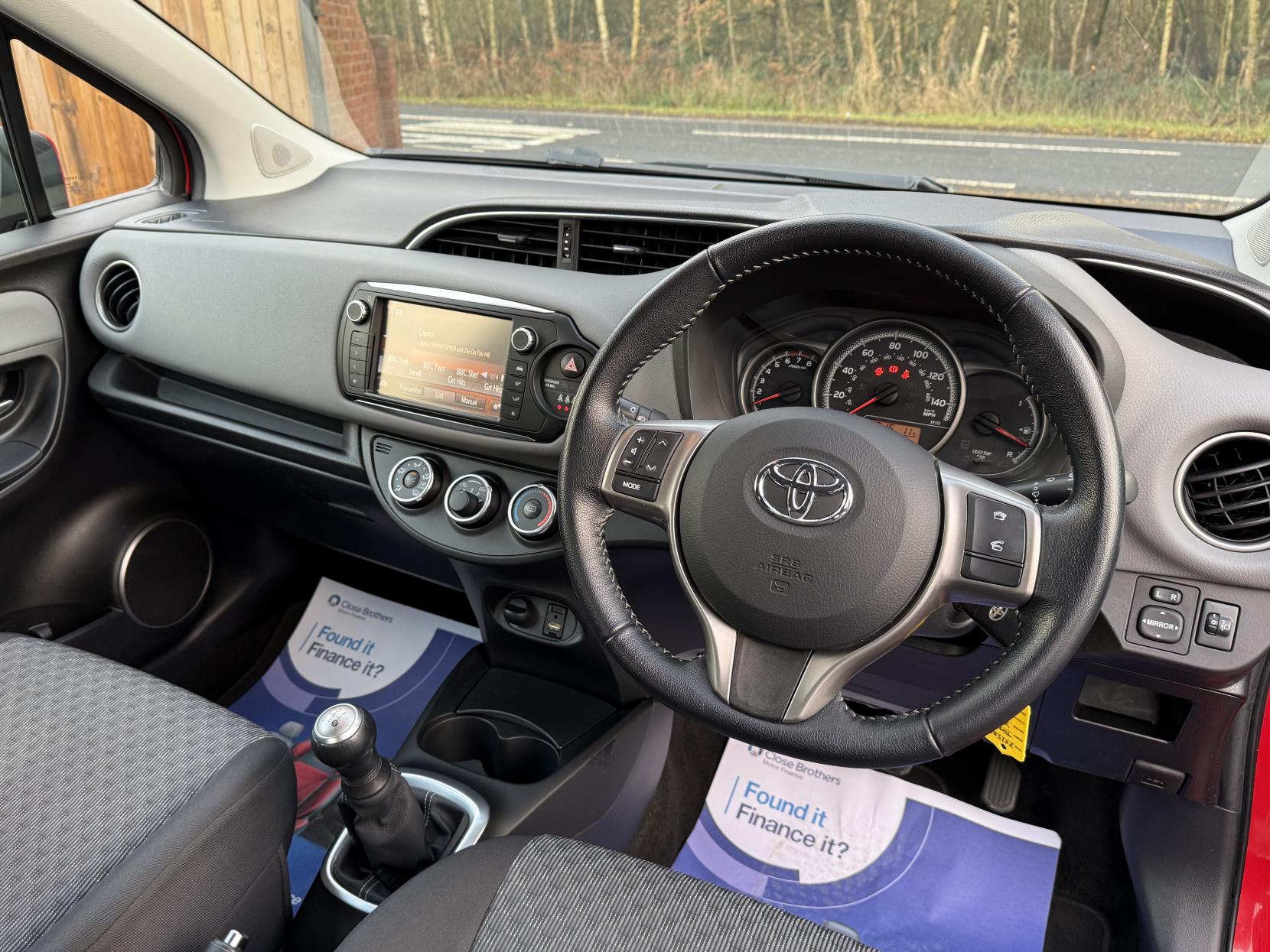 Toyota Yaris 1.0 VVT-i Icon Hatchback 3dr Petrol Manual Euro 6 (69 ps)