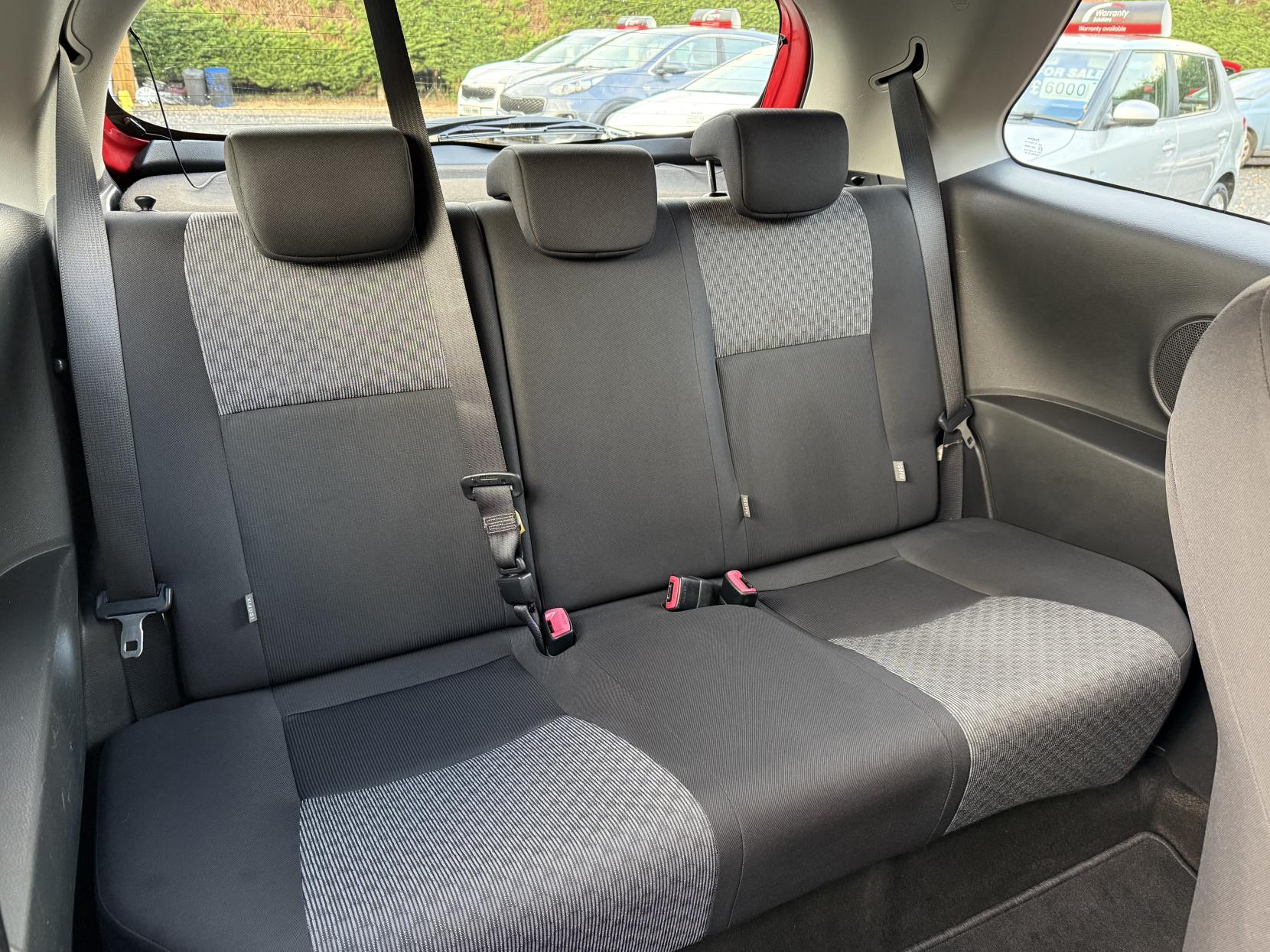 Toyota Yaris 1.0 VVT-i Icon Hatchback 3dr Petrol Manual Euro 6 (69 ps)