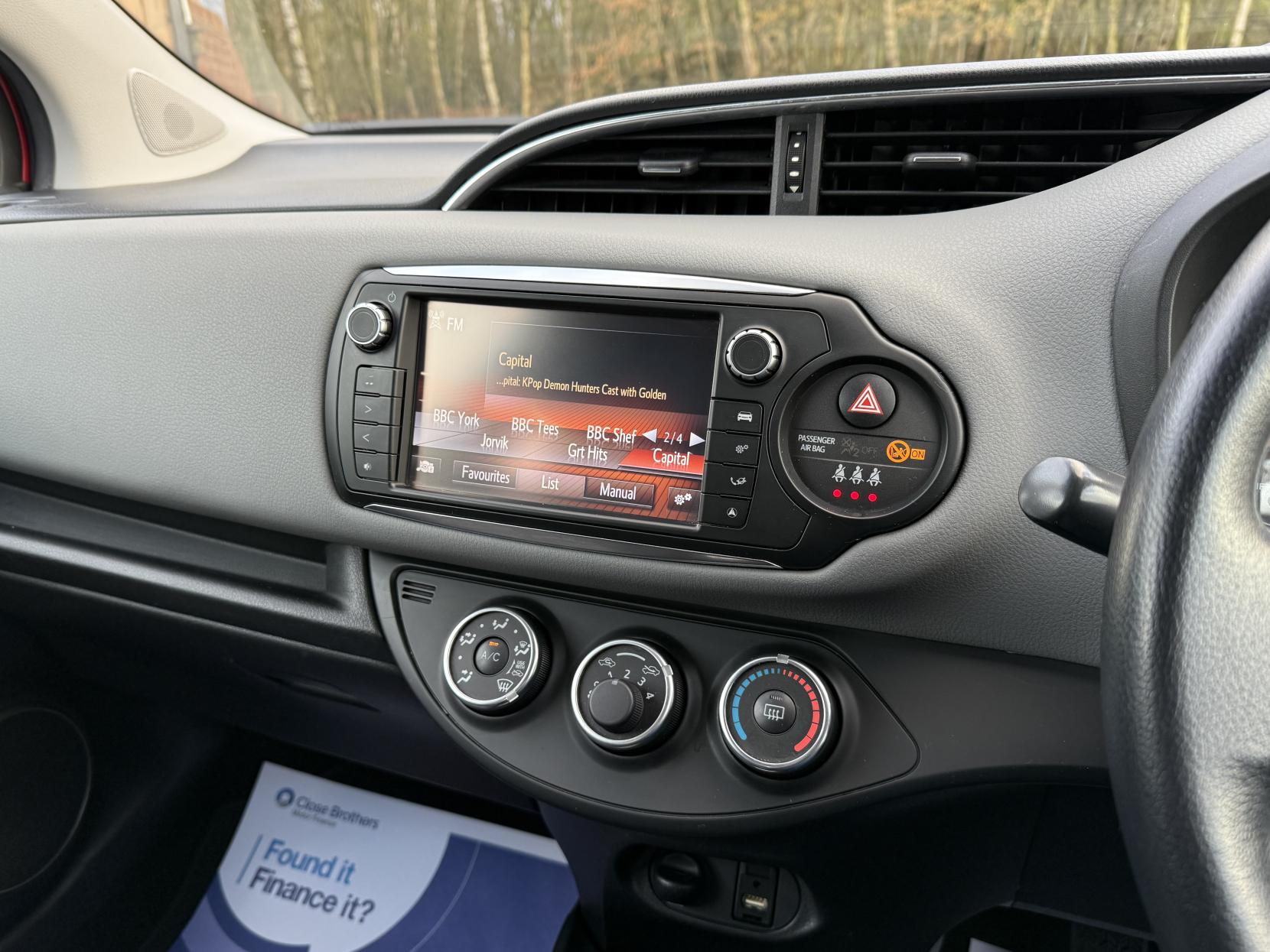 Toyota Yaris 1.0 VVT-i Icon Hatchback 3dr Petrol Manual Euro 6 (69 ps)