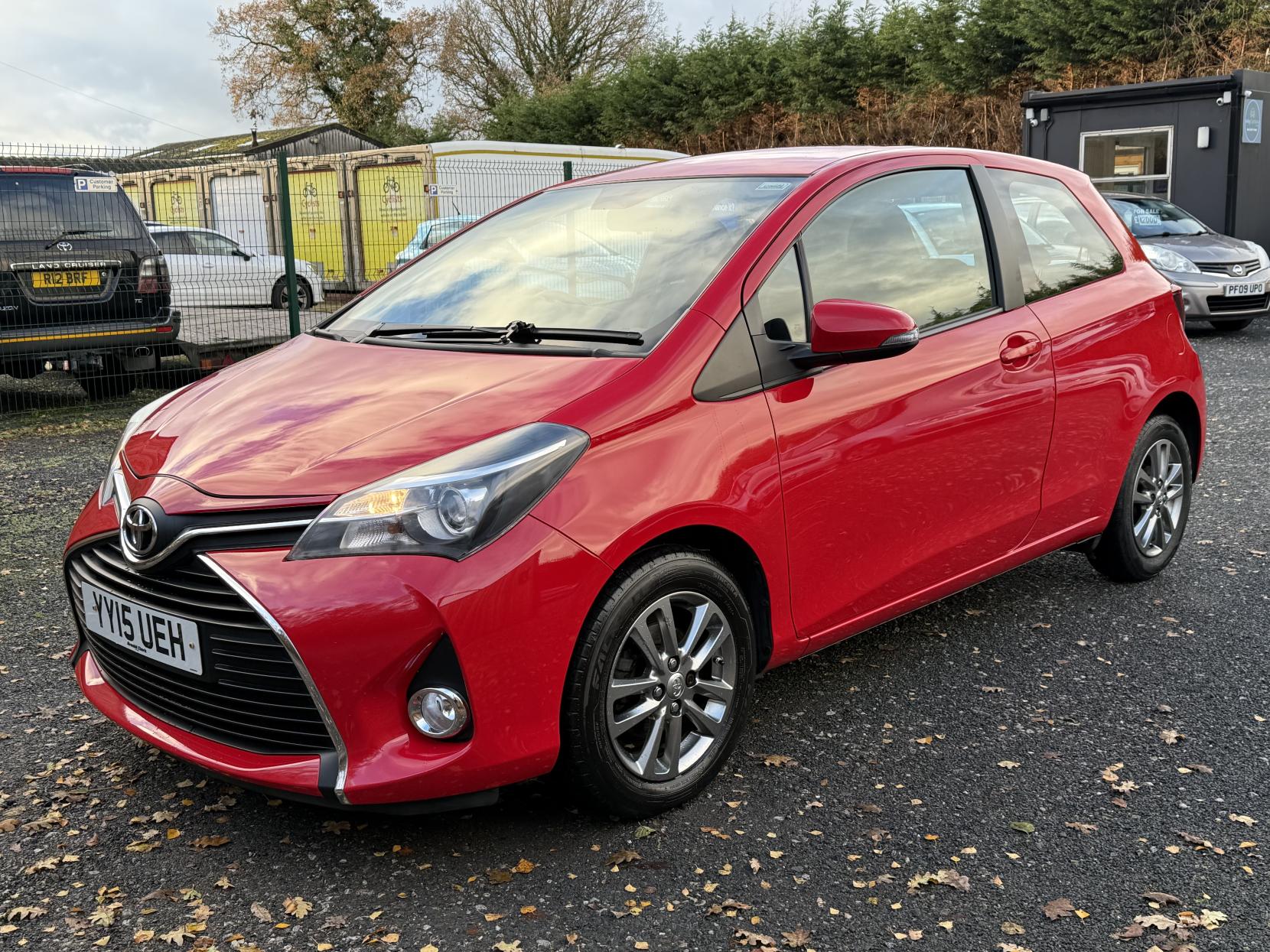 Toyota Yaris 1.0 VVT-i Icon Hatchback 3dr Petrol Manual Euro 6 (69 ps)