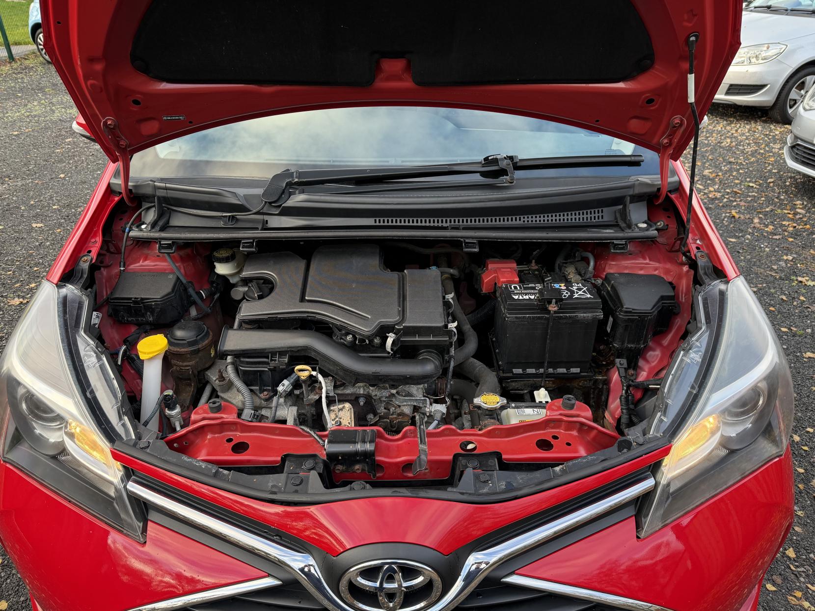 Toyota Yaris 1.0 VVT-i Icon Hatchback 3dr Petrol Manual Euro 6 (69 ps)