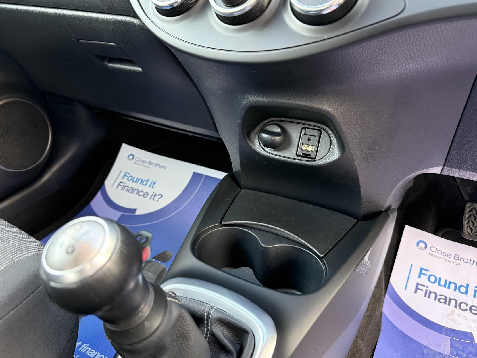 Toyota Yaris 1.0 VVT-i Icon Hatchback 3dr Petrol Manual Euro 6 (69 ps)