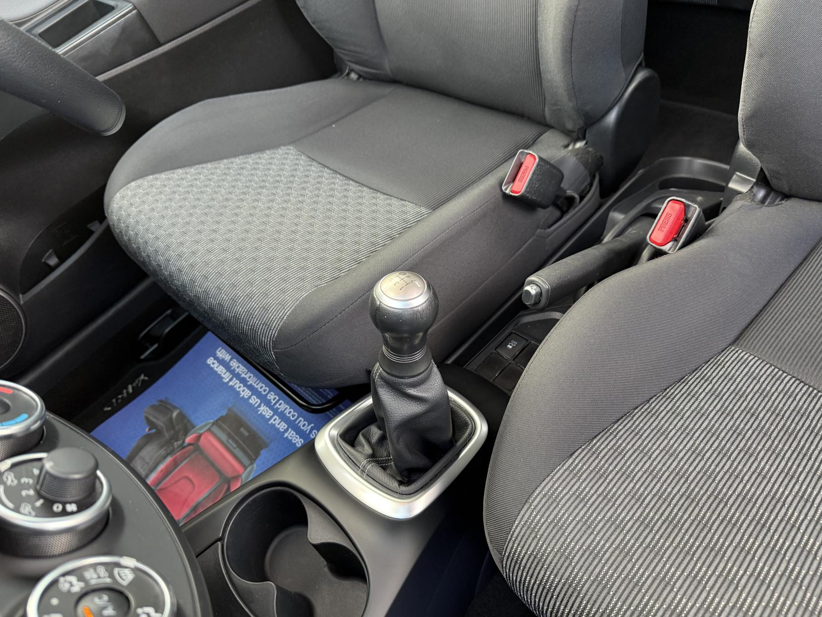 Toyota Yaris 1.0 VVT-i Icon Hatchback 3dr Petrol Manual Euro 6 (69 ps)