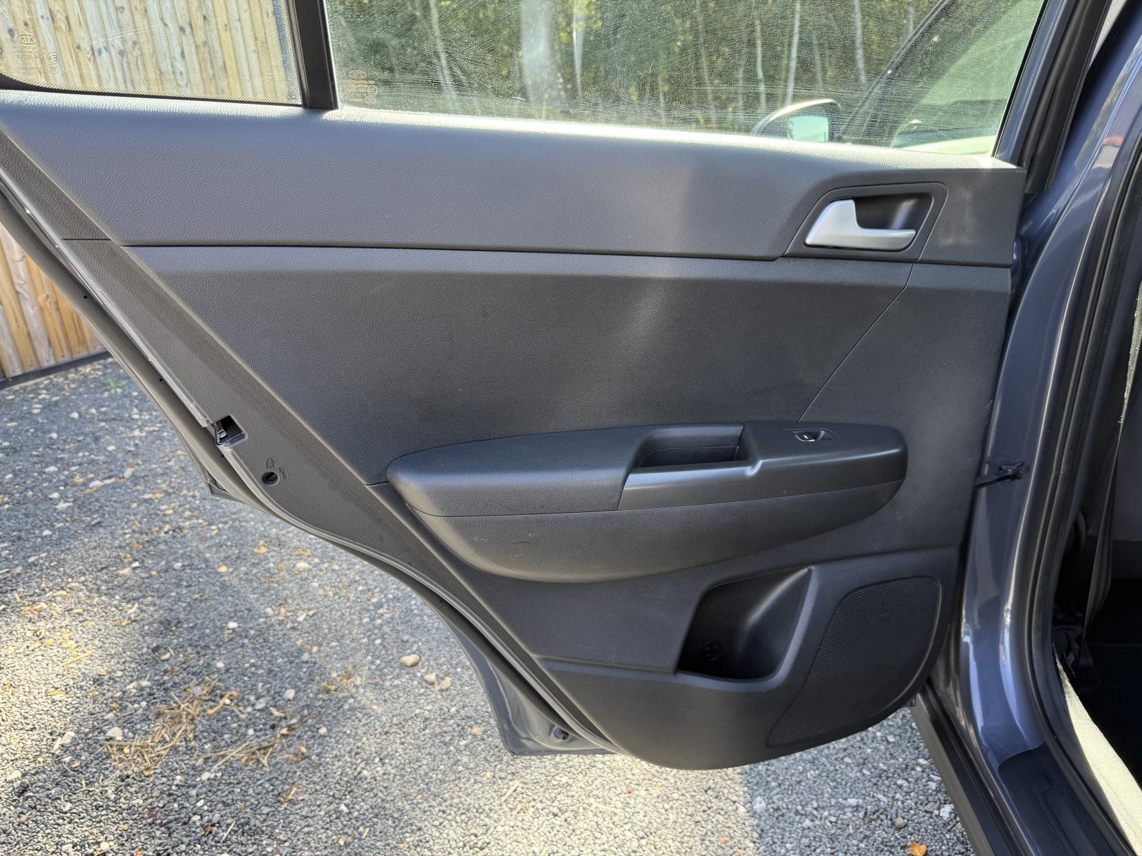 Kia Sportage 1.7 CRDi 1 SUV 5dr Diesel Manual Euro 6 (s/s) (114 bhp)