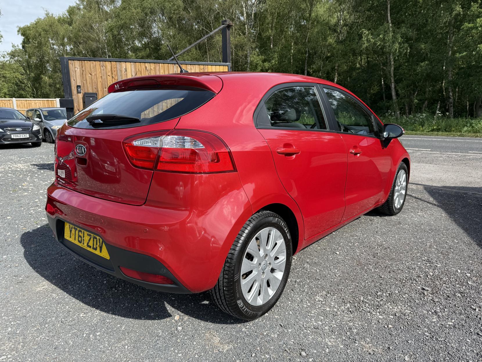 Kia Rio 1.25 2 Hatchback 5dr Petrol Manual Euro 5 (84 bhp)