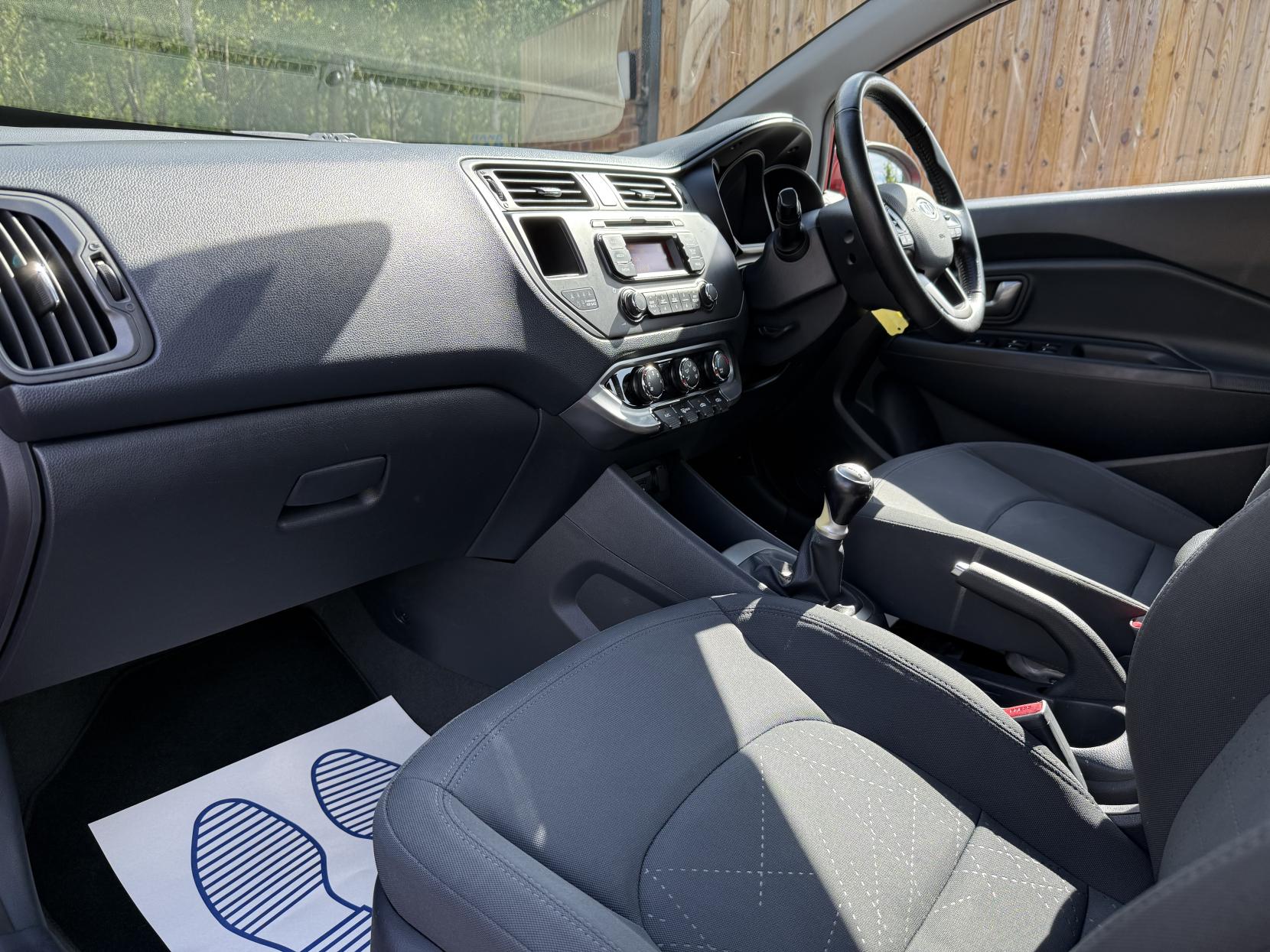 Kia Rio 1.25 2 Hatchback 5dr Petrol Manual Euro 5 (84 bhp)