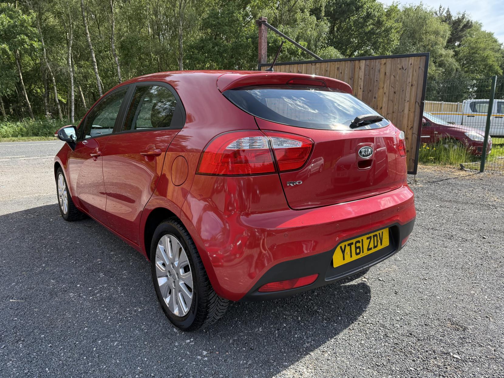 Kia Rio 1.25 2 Hatchback 5dr Petrol Manual Euro 5 (84 bhp)